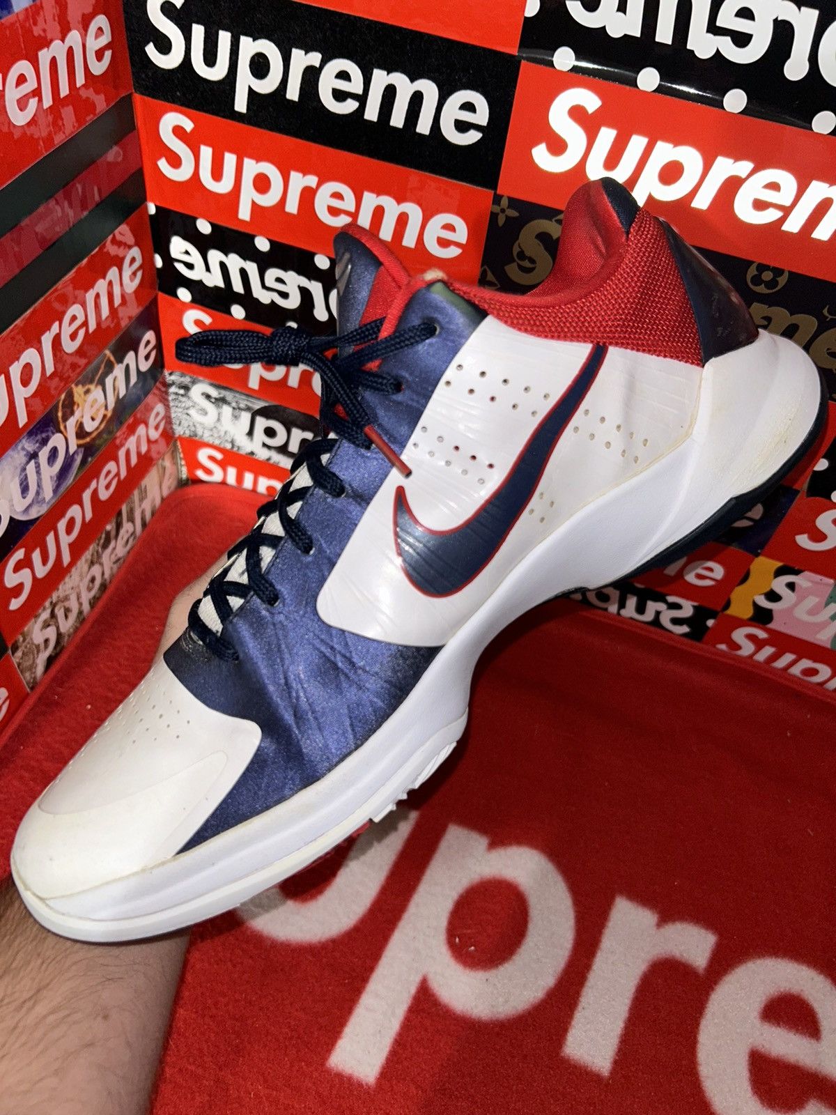 Nike Nike Zoom Kobe 5 USA 386429-103 size 12.5 2010 release Size US 12.5 / EU 45-46 - 10 Thumbnail