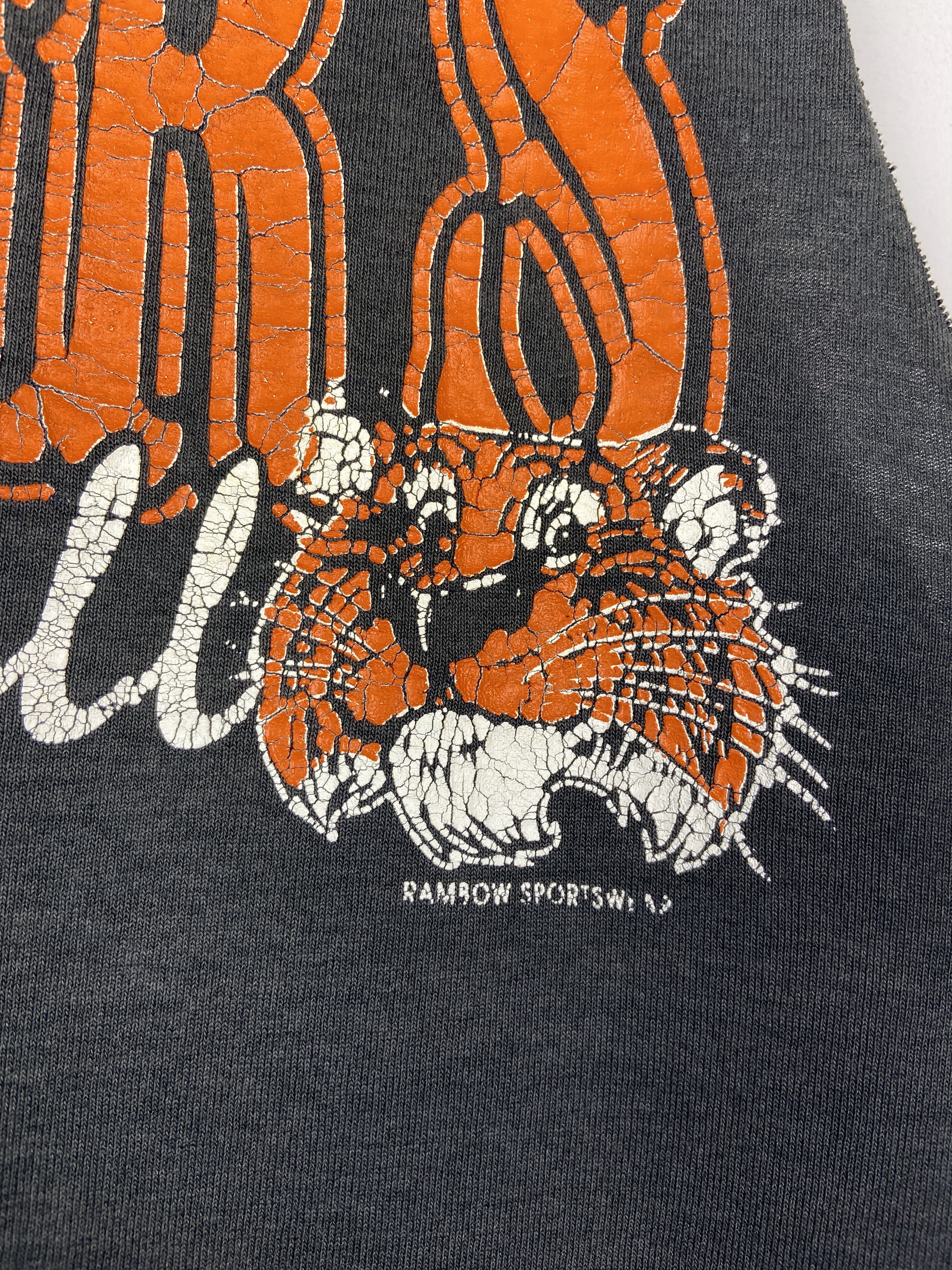 Vintage 90s Vintage Broverville Tigers Basketball College USA Tshirt Size US S / EU 44-46 / 1 - 8 Thumbnail