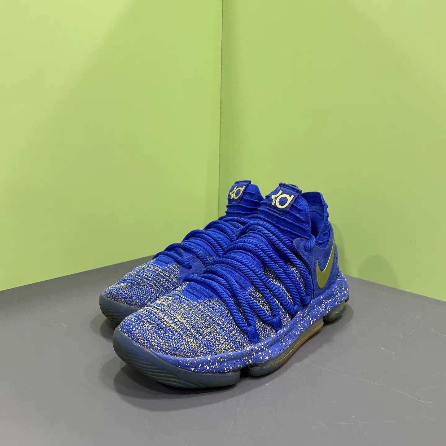 Nike Nike KD10 Basketball Shoes K15 Size US 9.5 / EU 42-43 - 1 Thumbnail