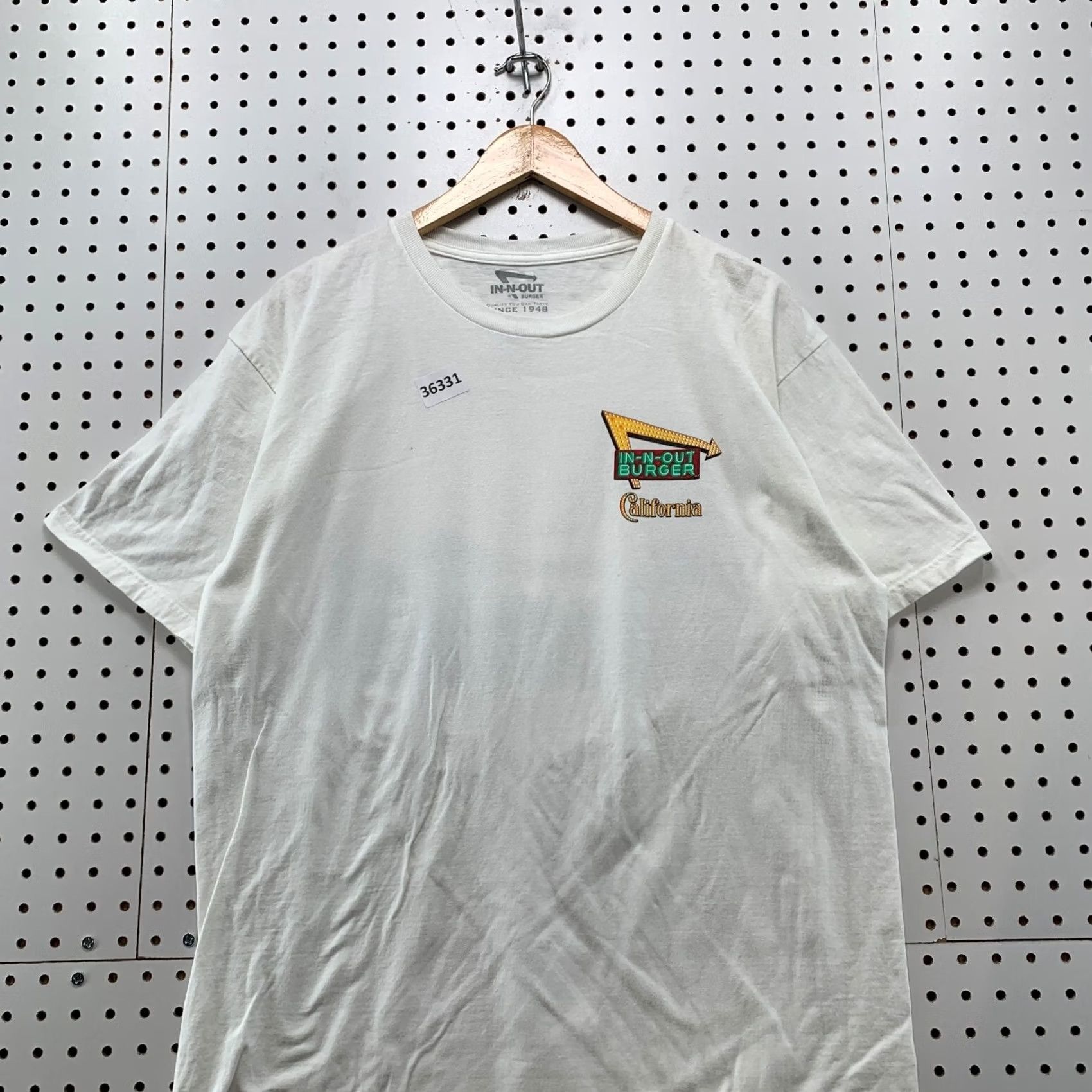 Vintage In N Out Shirt Mens Large White Sunset Car Graphic Short Sleeve California Size US L / EU 52-54 / 3 - 3 Thumbnail