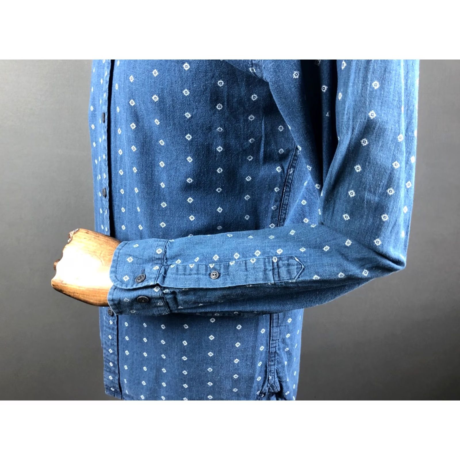 Brooks Brothers Brooks Brothers Men's Shirt M Blue Linen Patterned Button-Up Collared Long Sleeve Geometric Casual Size US M / EU 48-50 / 2 - 7 Thumbnail