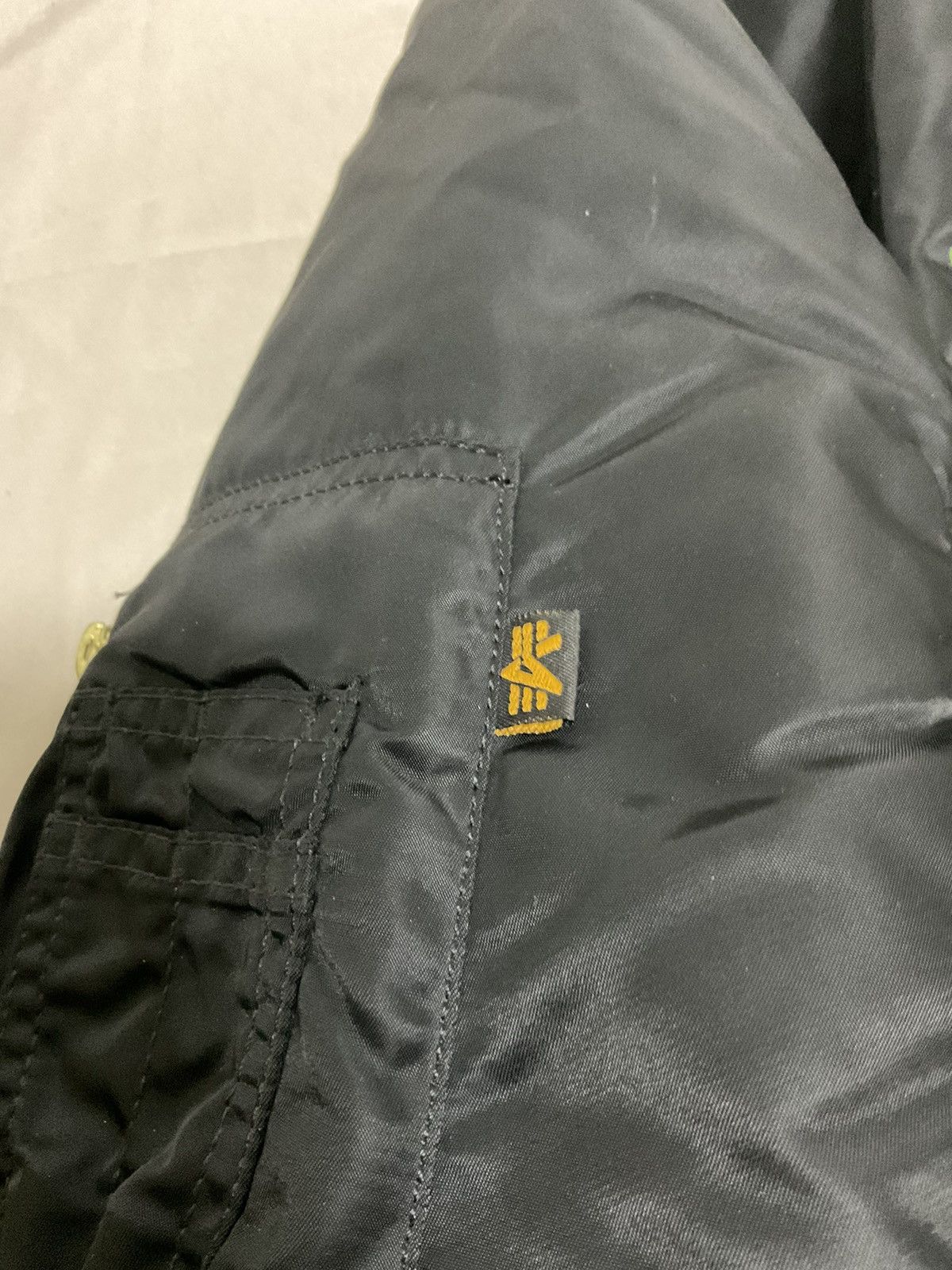 Vetements Vetements x alpha industry emoji buttons reversible bomber Size US XS / EU 42 / 0 - 18 Thumbnail