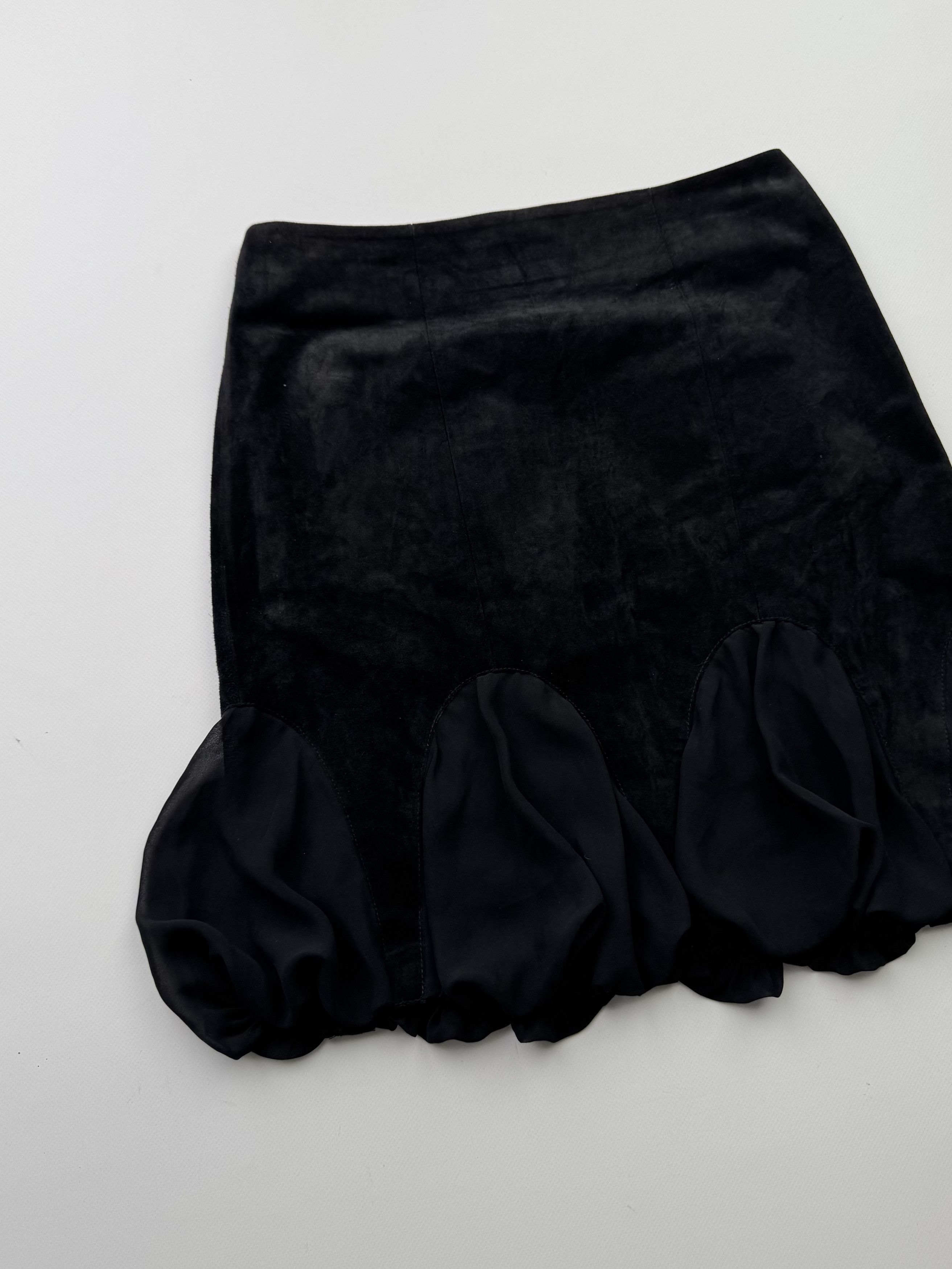 Japanese Brand Vintage Suede Flare Skirt B717(V338)E2 Size 27" / US 4 / IT 40 - 2 Thumbnail