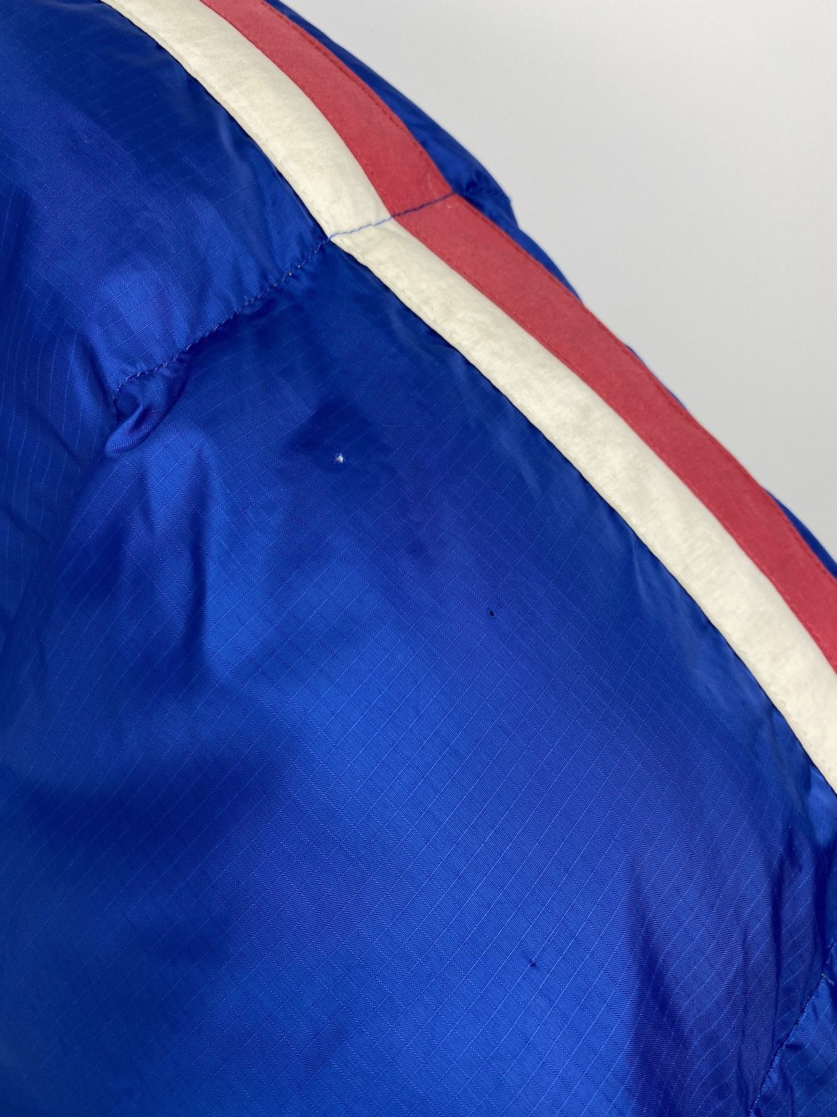 Tommy Hilfiger Vintage Tommy Hilfiger Boardsports Puffer Down Jacket Nike Size US L / EU 52-54 / 3 - 14 Thumbnail