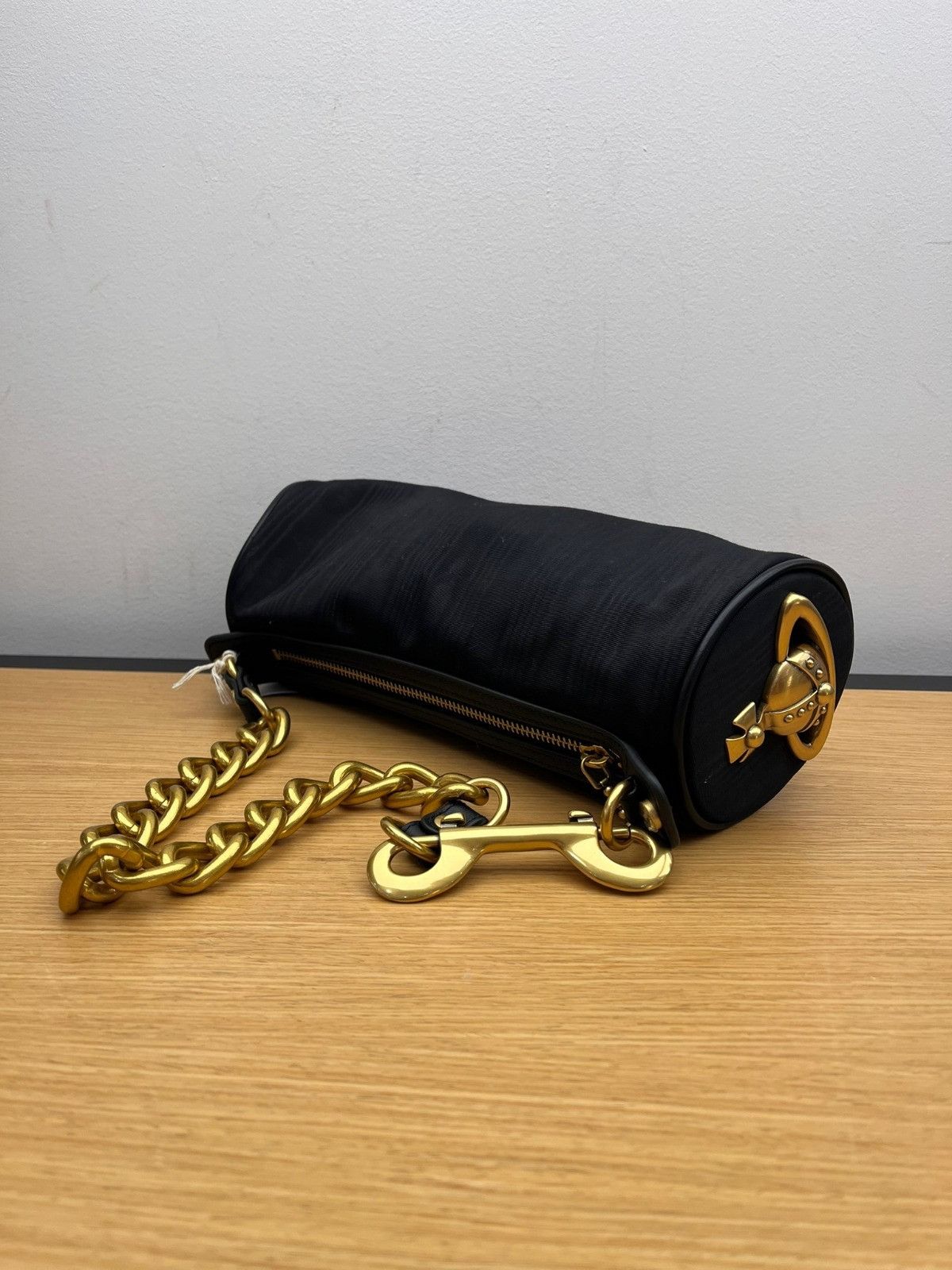 Vivienne Westwood o1f1d3z0625 Size: OS / Cindy Clynder Bag in Black Size ONE SIZE - 1 Preview