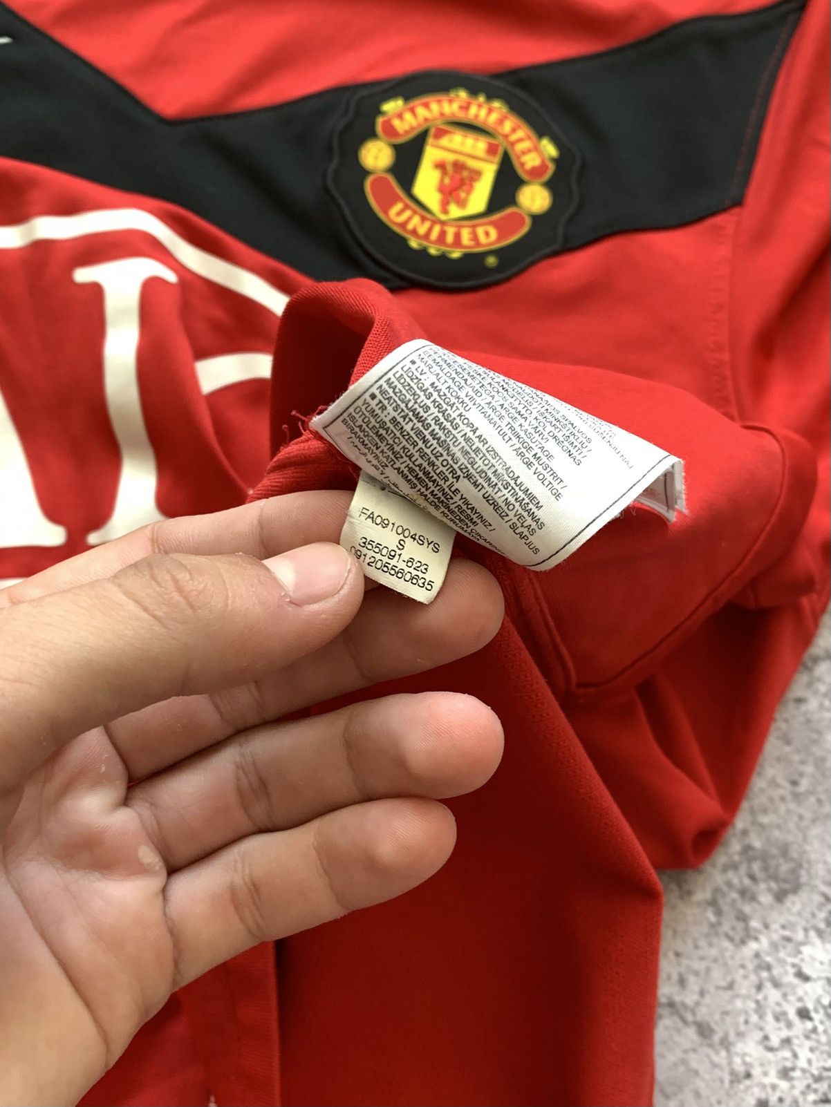 Nike 🔥NIKE MANCHESTER UNITED 2009/2010 HOME FOOTBALL SOCCER SHIRT Size US S / EU 44-46 / 1 - 11 Thumbnail