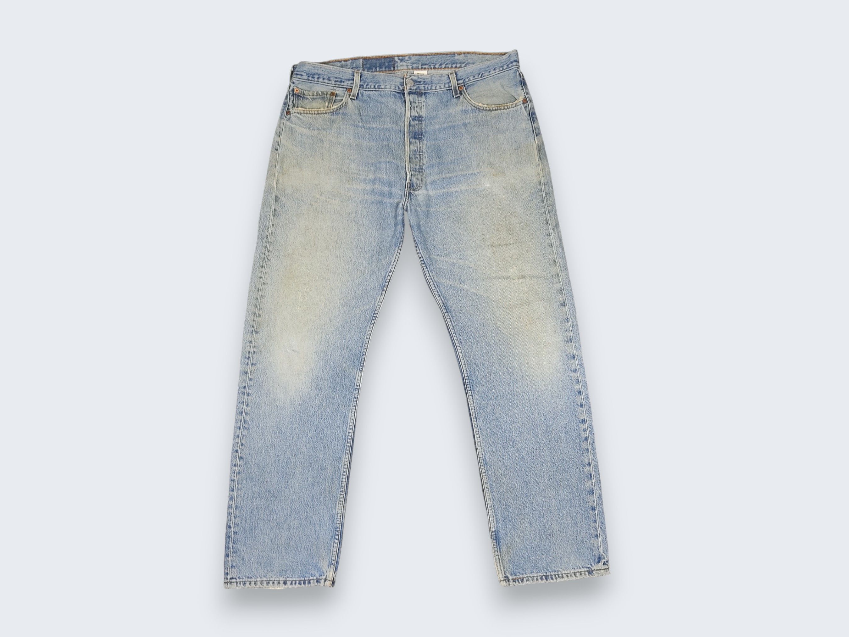 Vintage 90s Levis 501 Fly Button Light Wash Jeans L243