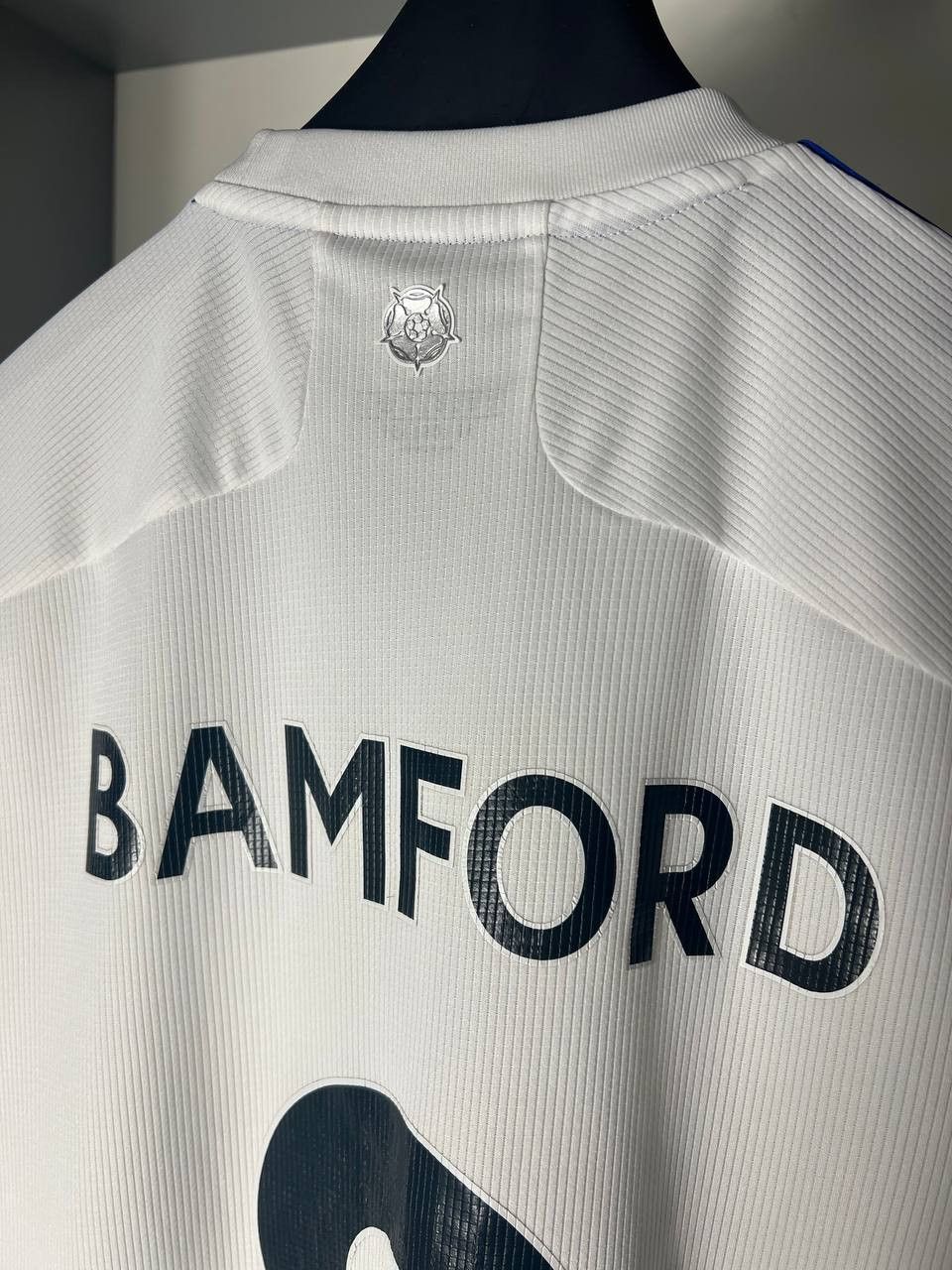 Vintage VERY RARE ADIDAS FC LEEDS UNITED ENGLAND SOCCER JERSEY RETRO Size US M / EU 48-50 / 2 - 9 Thumbnail