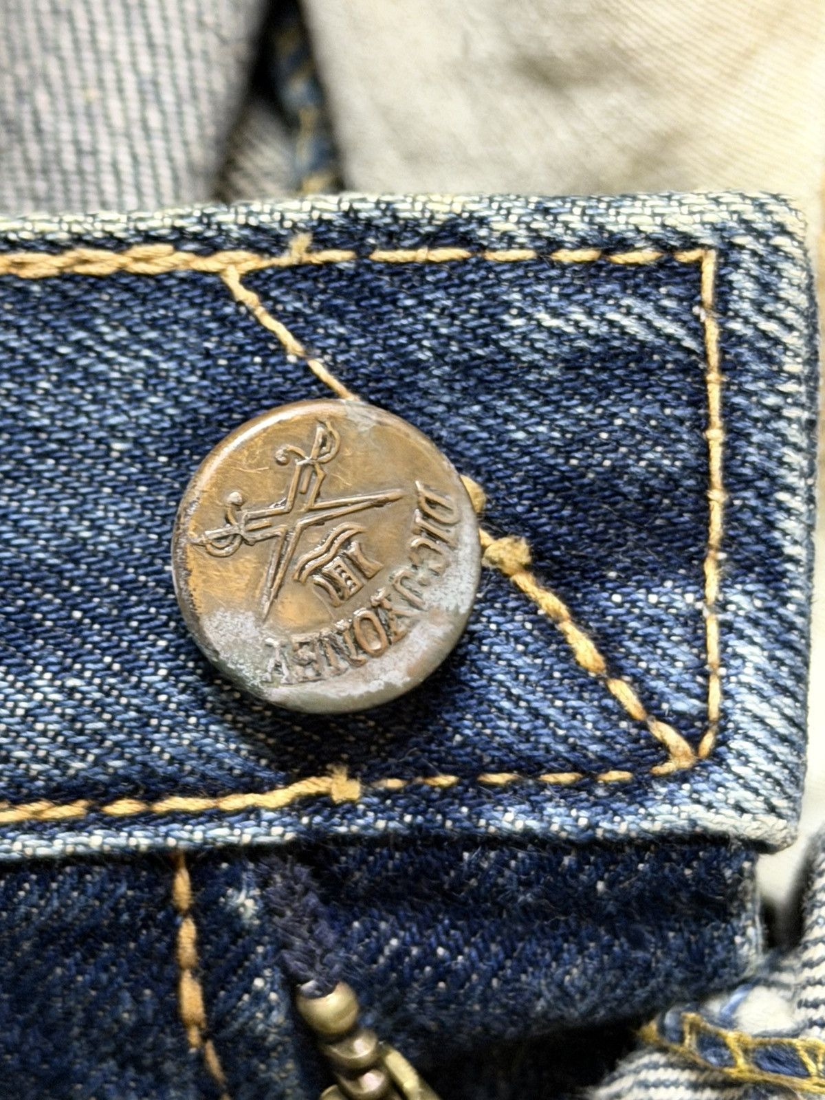 KMRii Vintage Japanese Brand Mud Wash Faded Whiskers Style Jeans Size US 31 - 10 Thumbnail