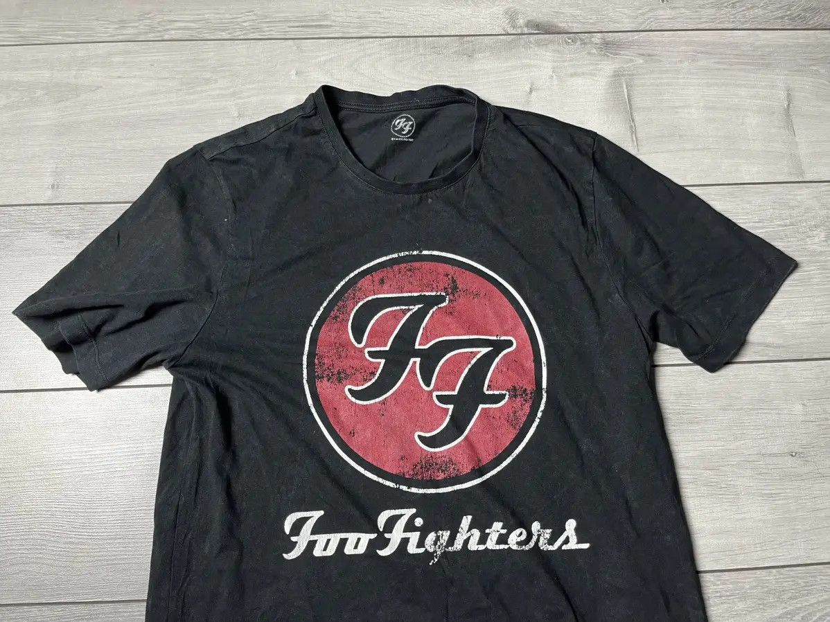 Band Tees Foo fighters T-shirt box logo size Large Size US L / EU 52-54 / 3 - 3 Thumbnail
