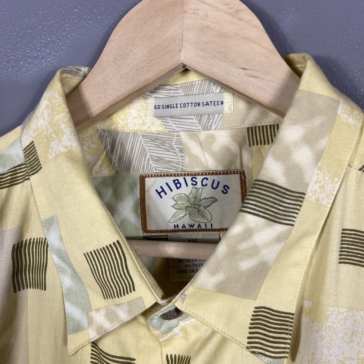 Vintage Vintage Hibiscus Hawaii XXL Cotton Sateen Abstract T-shirt Size US XXL / EU 58 / 5 - 4 Thumbnail
