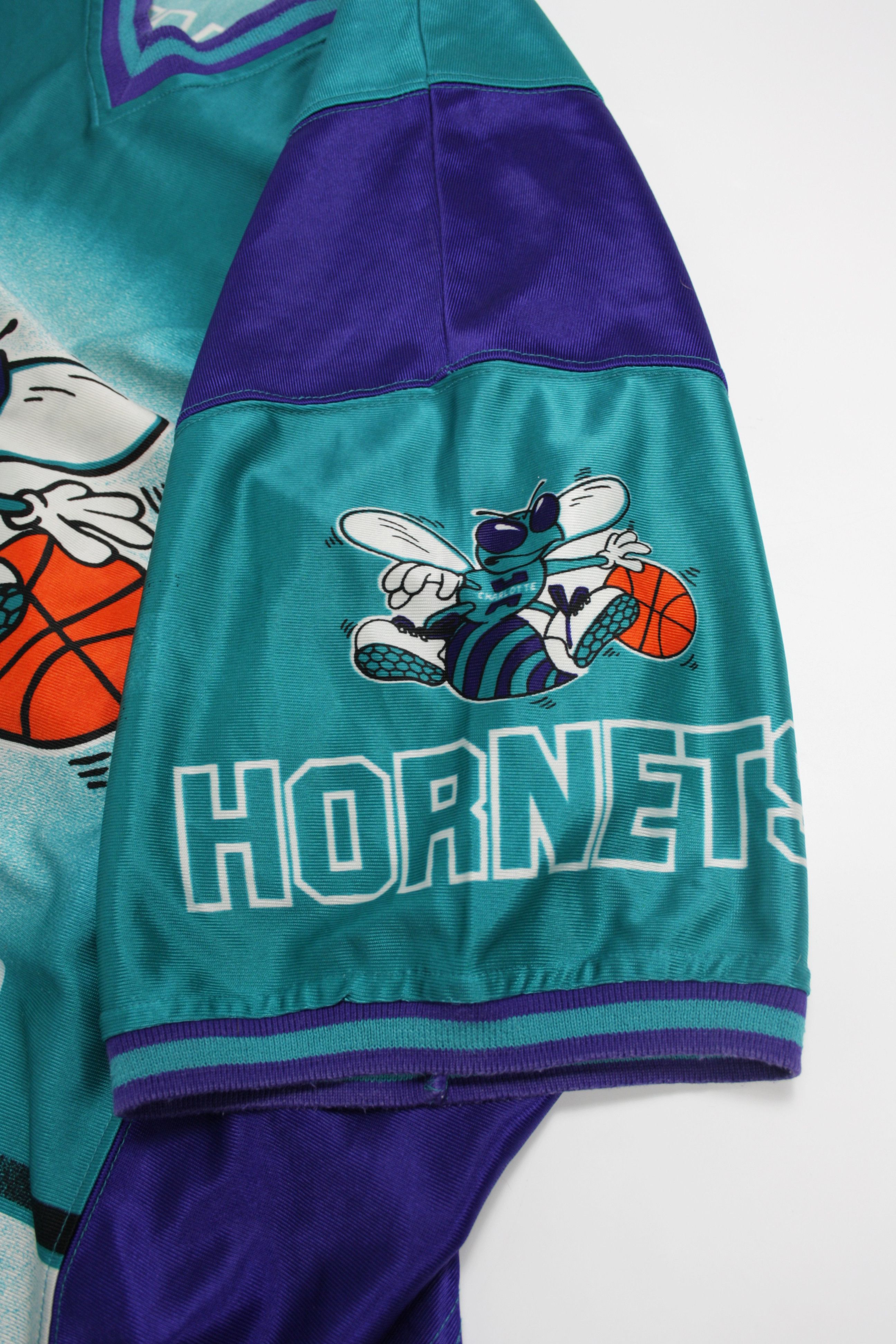NBA × Nutmeg × Vintage Nutmeg Mills 90s Vintage Charlotte Hornets NBA Satin Jersey Size US XL / EU 56 / 4 - 11 Thumbnail