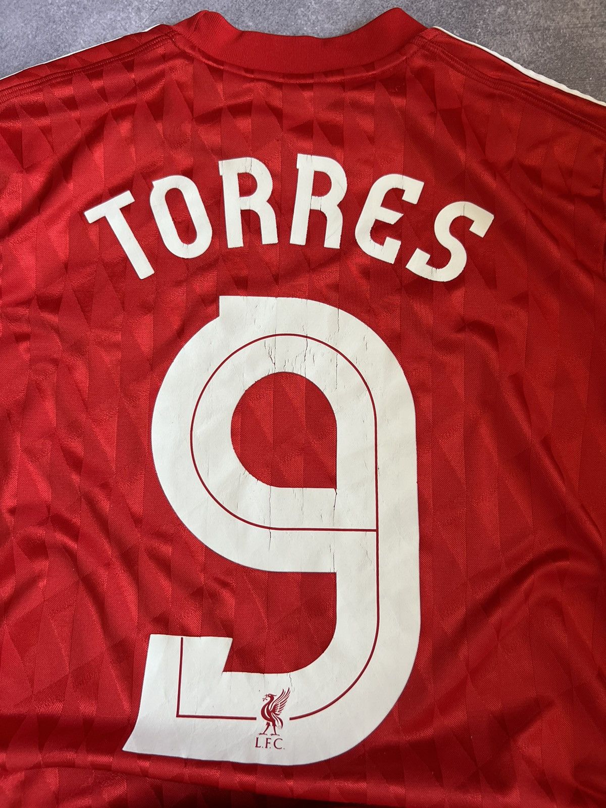 Adidas × Vintage Liverpool 2010-2011 Home Jersey Fernando Torres 9 Size US M / EU 48-50 / 2 - 9 Thumbnail