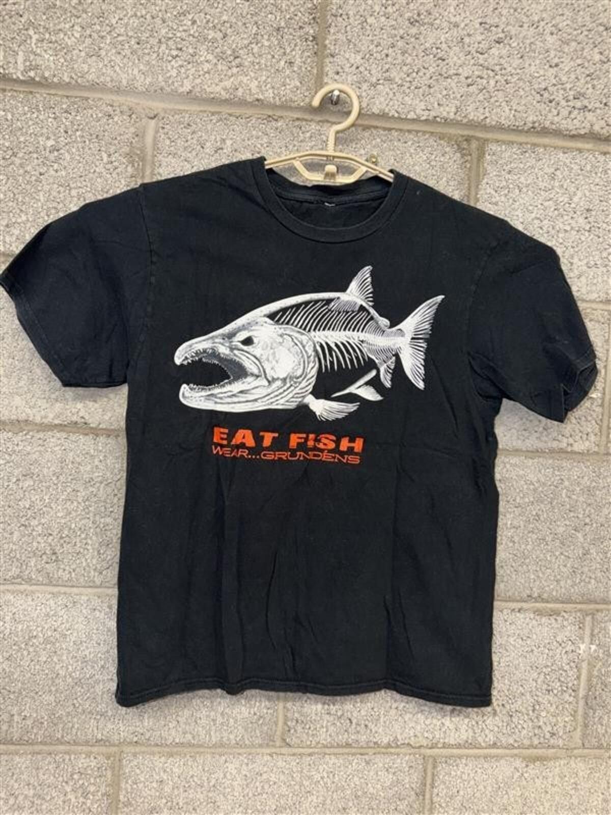 Other Grunden Eat Fish Tee Oversized M Black Fishing Graphic Shirt Size US M / EU 48-50 / 2 - 1 Thumbnail