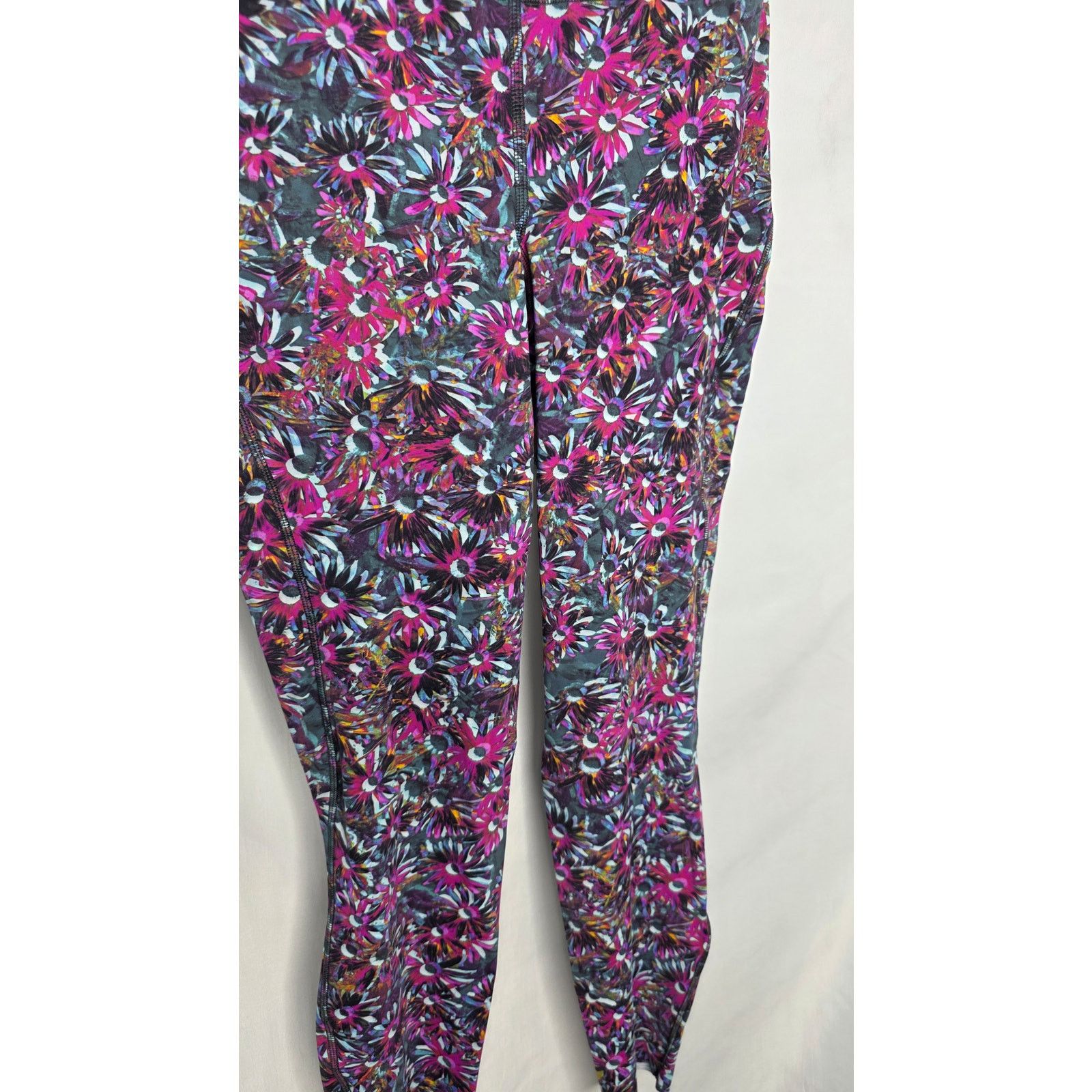 Lululemon Lululemon Base Pace High Rise Running Tight 25" Leggings 6 Size 28" / US 6 / IT 42 - 7 Thumbnail