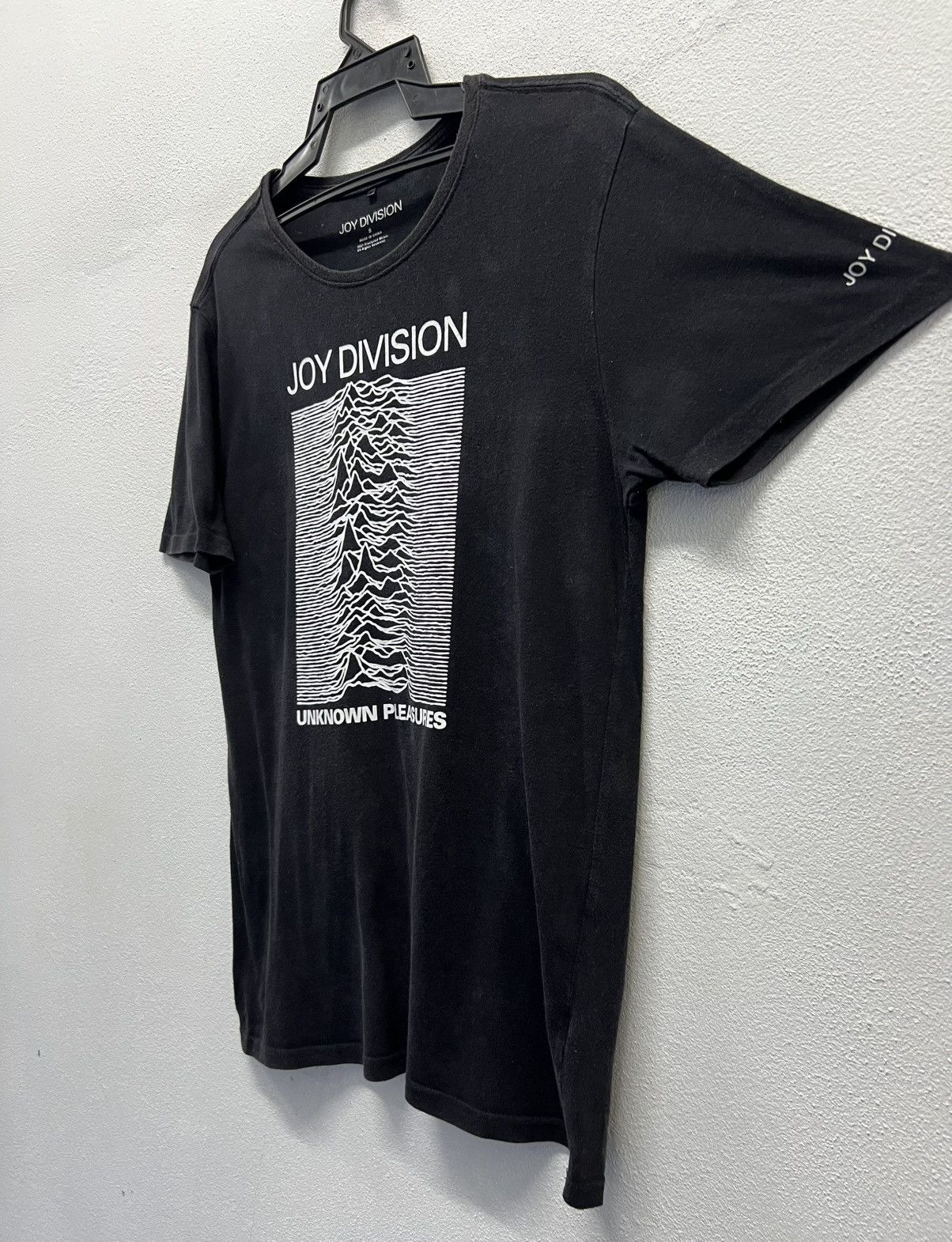 Band Tees × Joy Division ROCK BAND JOY DIVISION UNKNOWN PLEASURES SHIRT Size US S / EU 44-46 / 1 - 4 Thumbnail