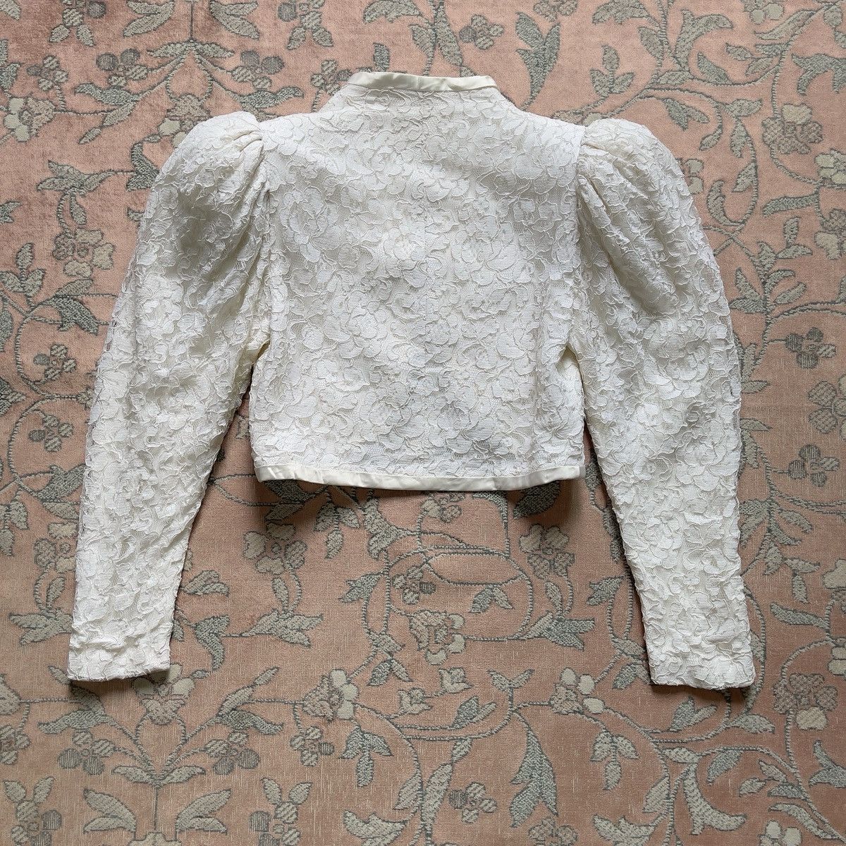 Other Vintage 1980s Off White Corded Lace Bolero Jacket (XS–S) Size XS / US 0-2 / IT 36-38 - 12 Thumbnail