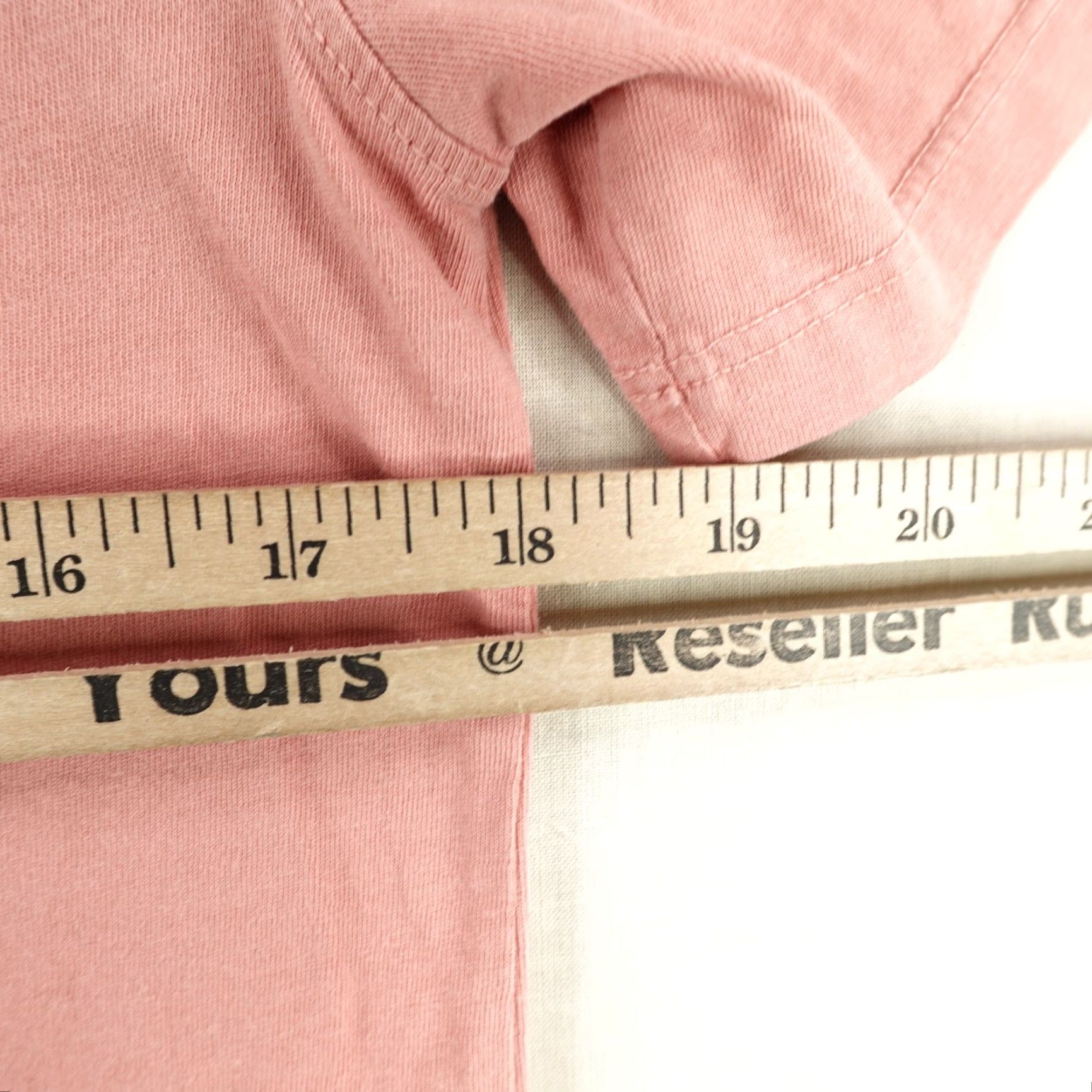 Vintage VINTAGE American Giant T-Shirt Men Small Pink Short Sleeve Crew Neck Cotton Tee USA Outdoor 90s Mens Size US S / EU 44-46 / 1 - 6 Thumbnail