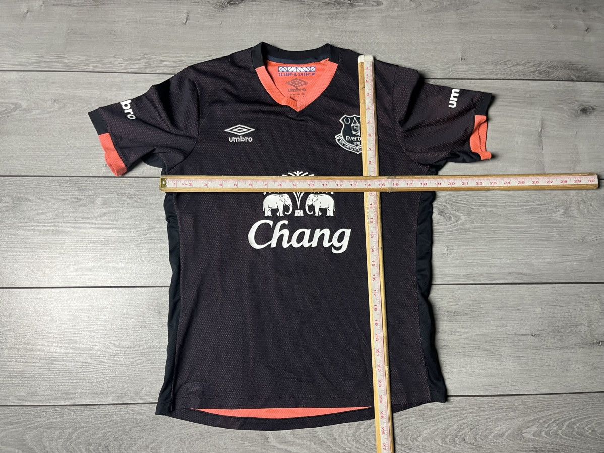 Umbro Rare Everton 2016-2017 away football shirt jersey maglia Size US S / EU 44-46 / 1 - 5 Thumbnail