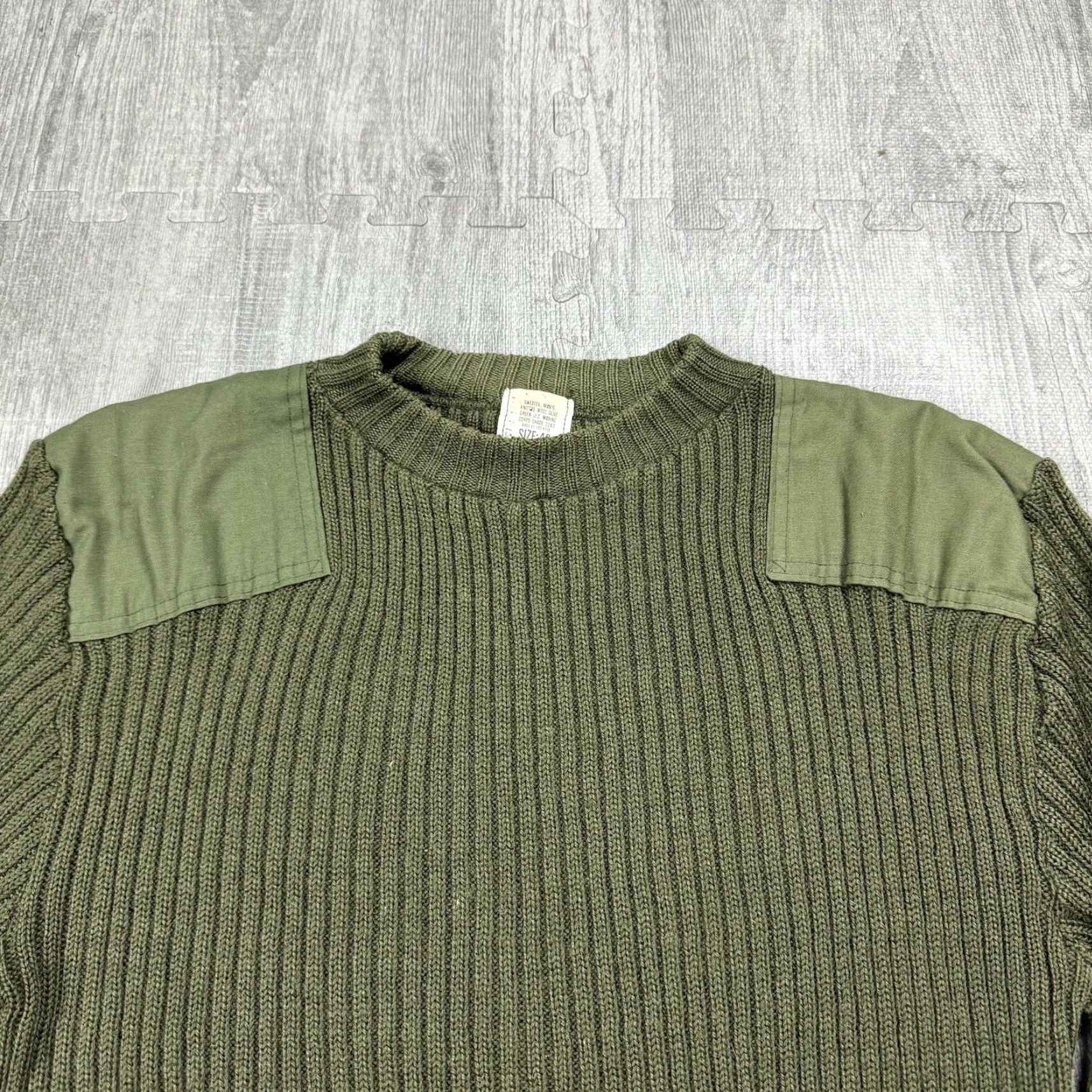 Olive VINTAGE Mitts Nitts Inc. MILITARY US MARINES Olive Green 80s Crew Neck Sweater Pullover Knit L Wool Men Size L Green 80s Marines Mens Sweater Size US L / EU 52-54 / 3 - 2 Thumbnail