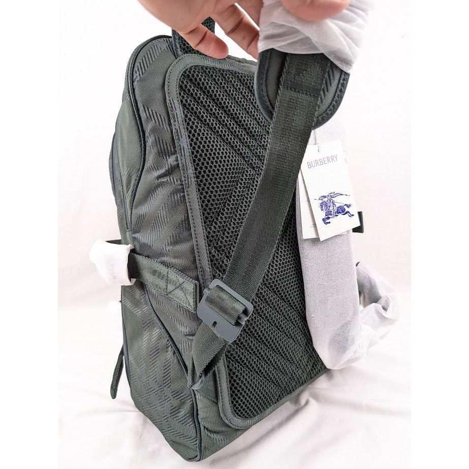 Burberry o1rshd1 Size : OS / Nylon Check Jacquard Backpack in Vine Size ONE SIZE - 18 Thumbnail