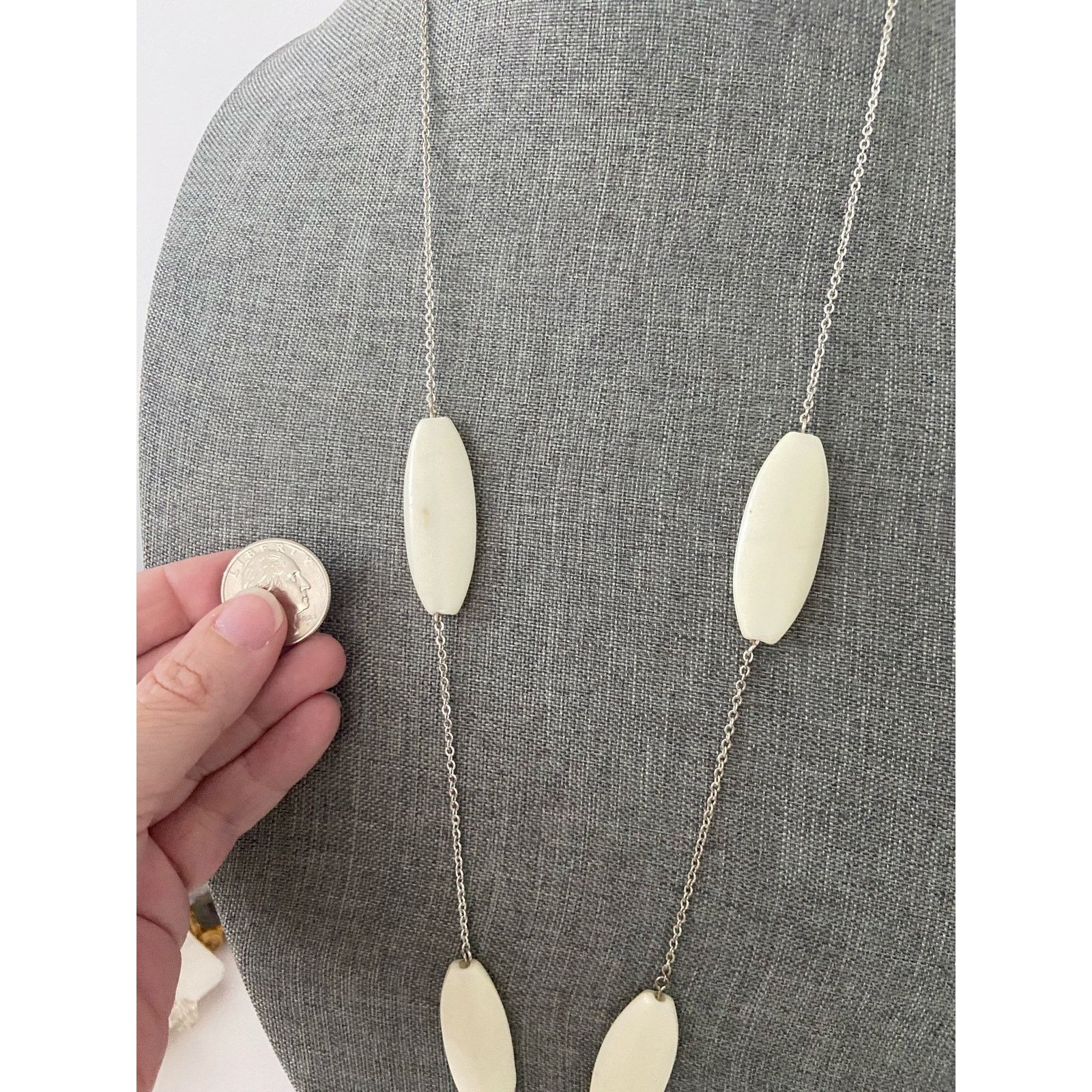 George Clear and oval white bead chain necklace silver tone Size ONE SIZE - 2 Thumbnail