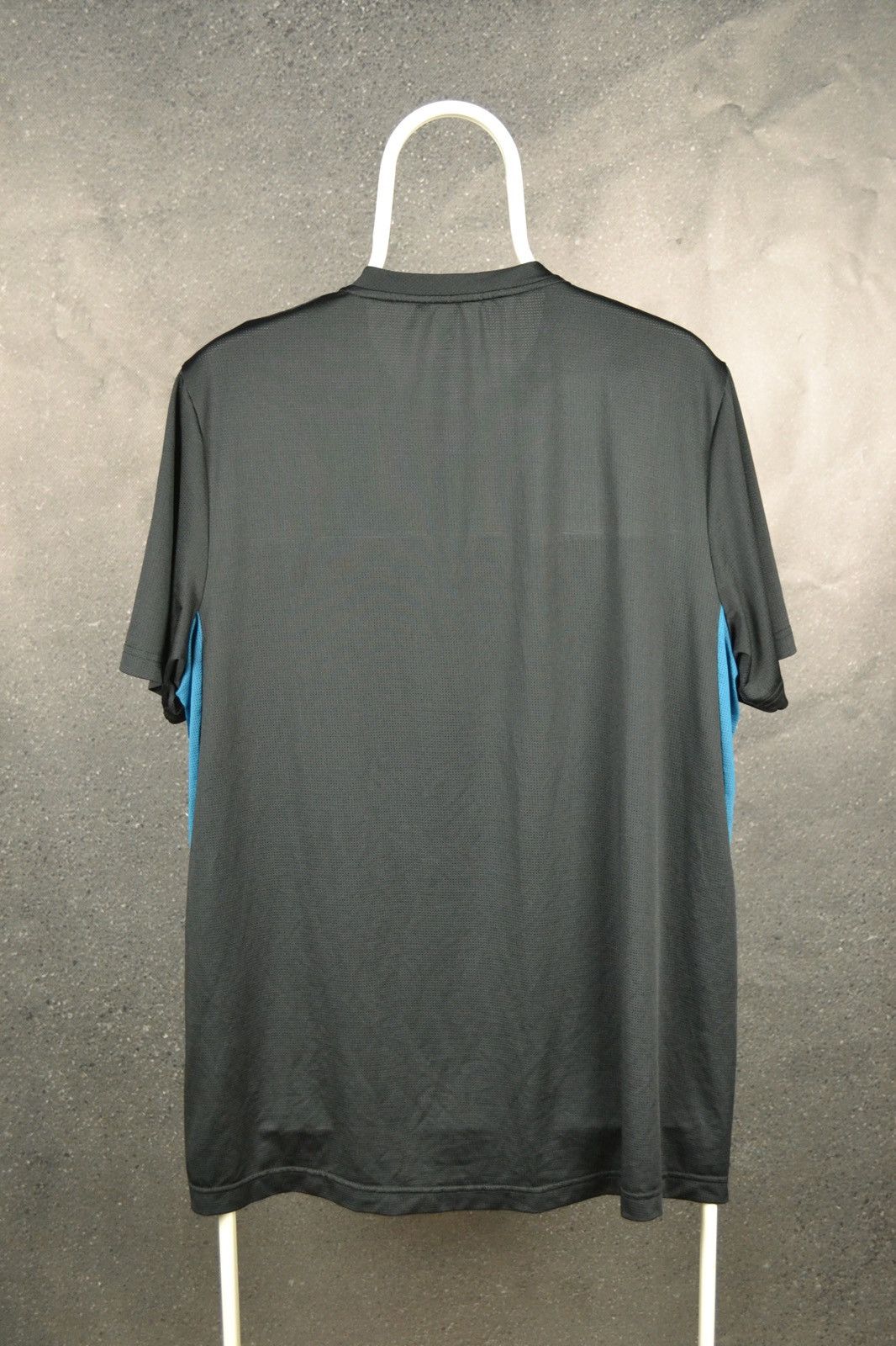 Other Wolverhampton Training Football Shirt Castore Soccer Jersey Size US XL / EU 56 / 4 - 2 Thumbnail
