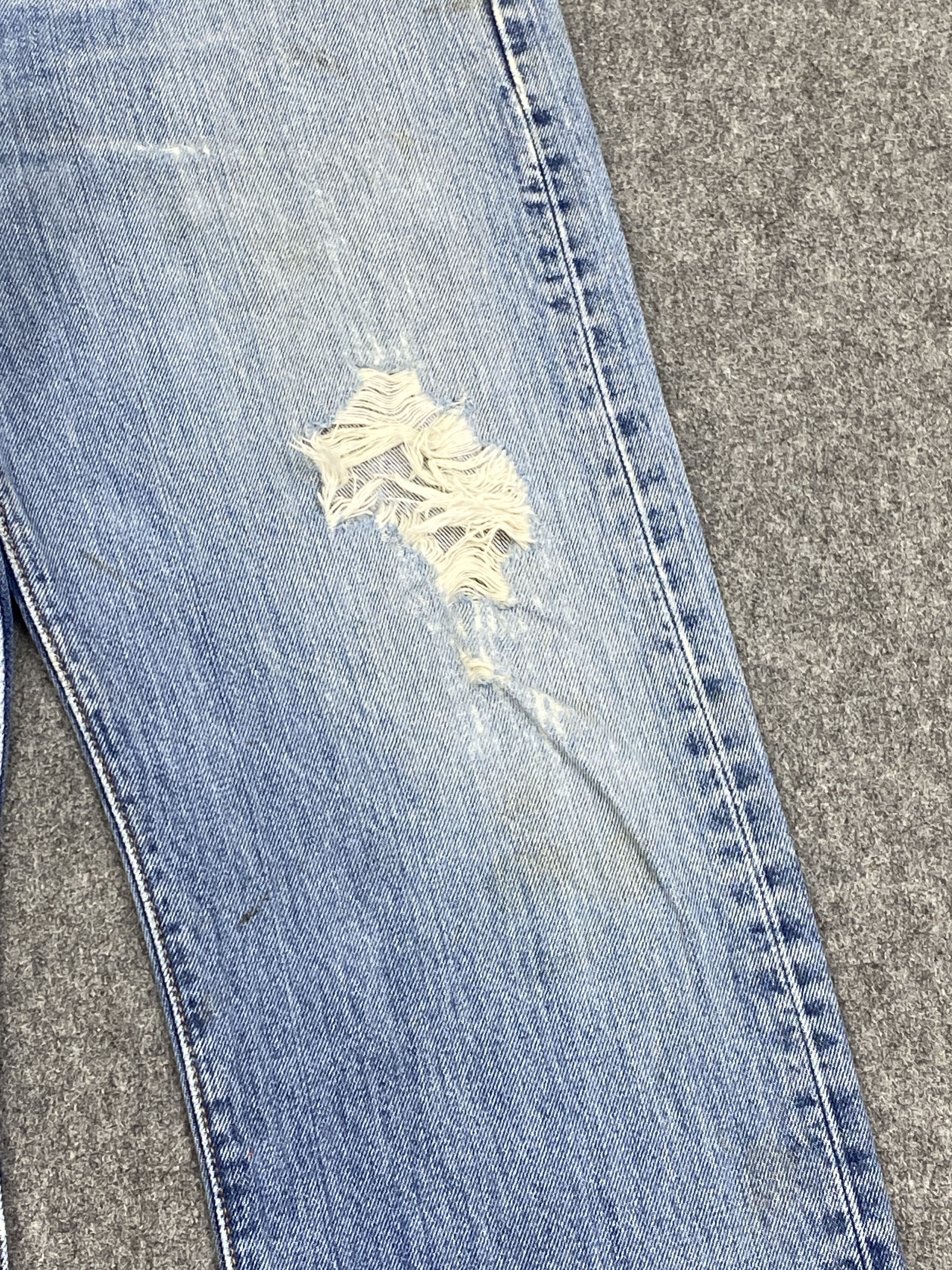 Levi's × Vintage Vintage Levis 501 Distressed Blue Denim Jeans DP2816 Size US 35 - 11 Thumbnail