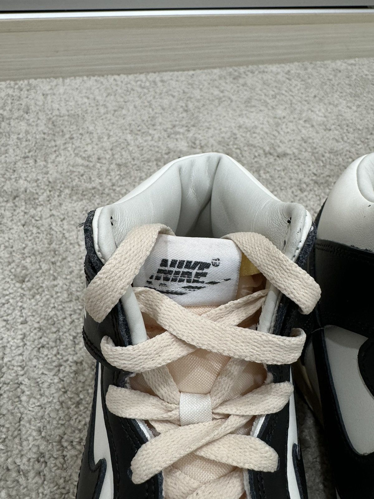 Nike Nike Dunk High OG SE W “Panda” Size US 8 / EU 41 - 12 Thumbnail