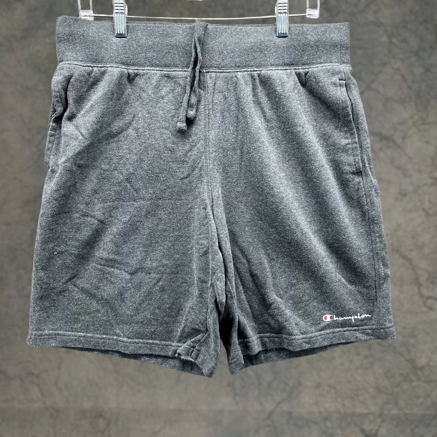 Champion VINTAGE Champion Shorts Mens Large Gray Fleece Drawstring Pocket Athletic Y2K Size US 33 - 1 Thumbnail