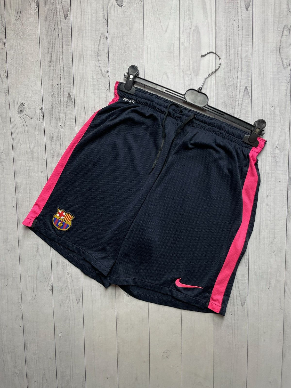 Vintage Vintage Nike Barcelona soccer shorts size XL Size US 36 / EU 52 - 1 Thumbnail