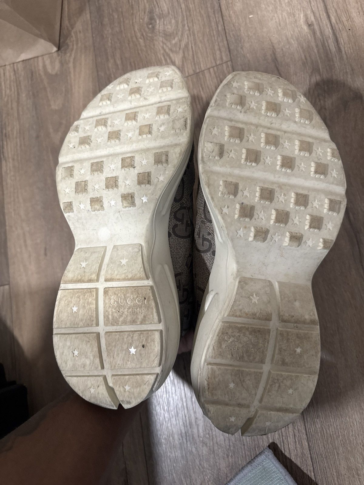 Gucci Gucci 100 ‘Beige Monogram’ Size US 8 / EU 41 - 2 Thumbnail