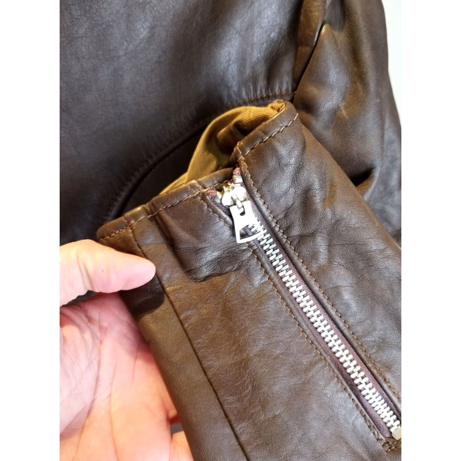 Schott VINTAGE Schott Brown Cafe Racer Motorcycle Leather Jacket SZ 48 Lined Men Jacket 70's Size US M / EU 48-50 / 2 - 6 Thumbnail