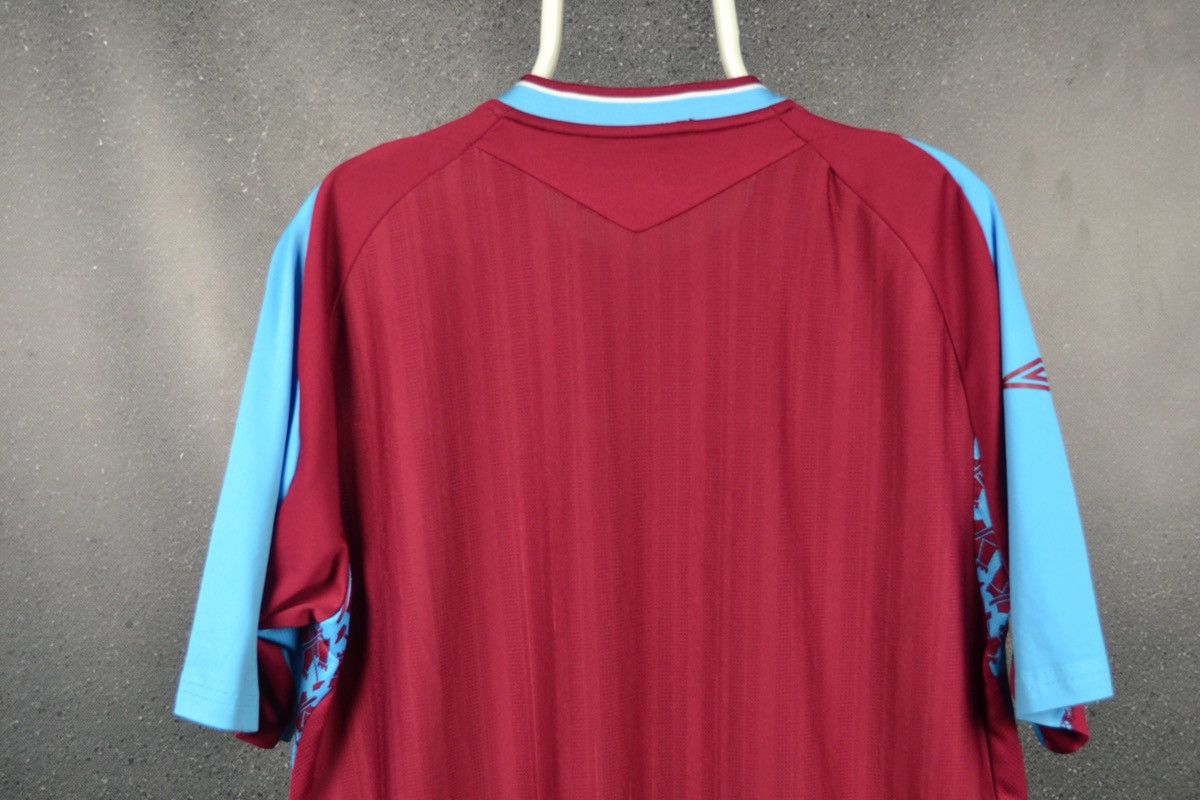 Umbro × Vintage West Ham United 2008 Home Football Shirt Umbro Soccer Jersey Size US XL / EU 56 / 4 - 7 Thumbnail