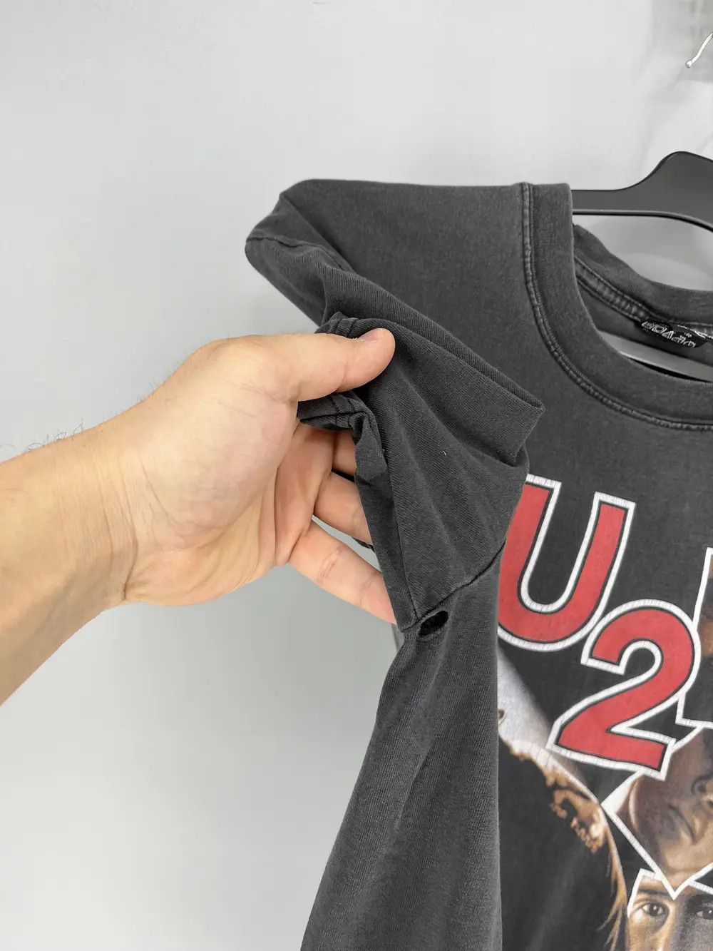 Band Tees Vintage Y2K U2 Rock Band USA Tour Tee Shirt Size L Size US L / EU 52-54 / 3 - 10 Thumbnail