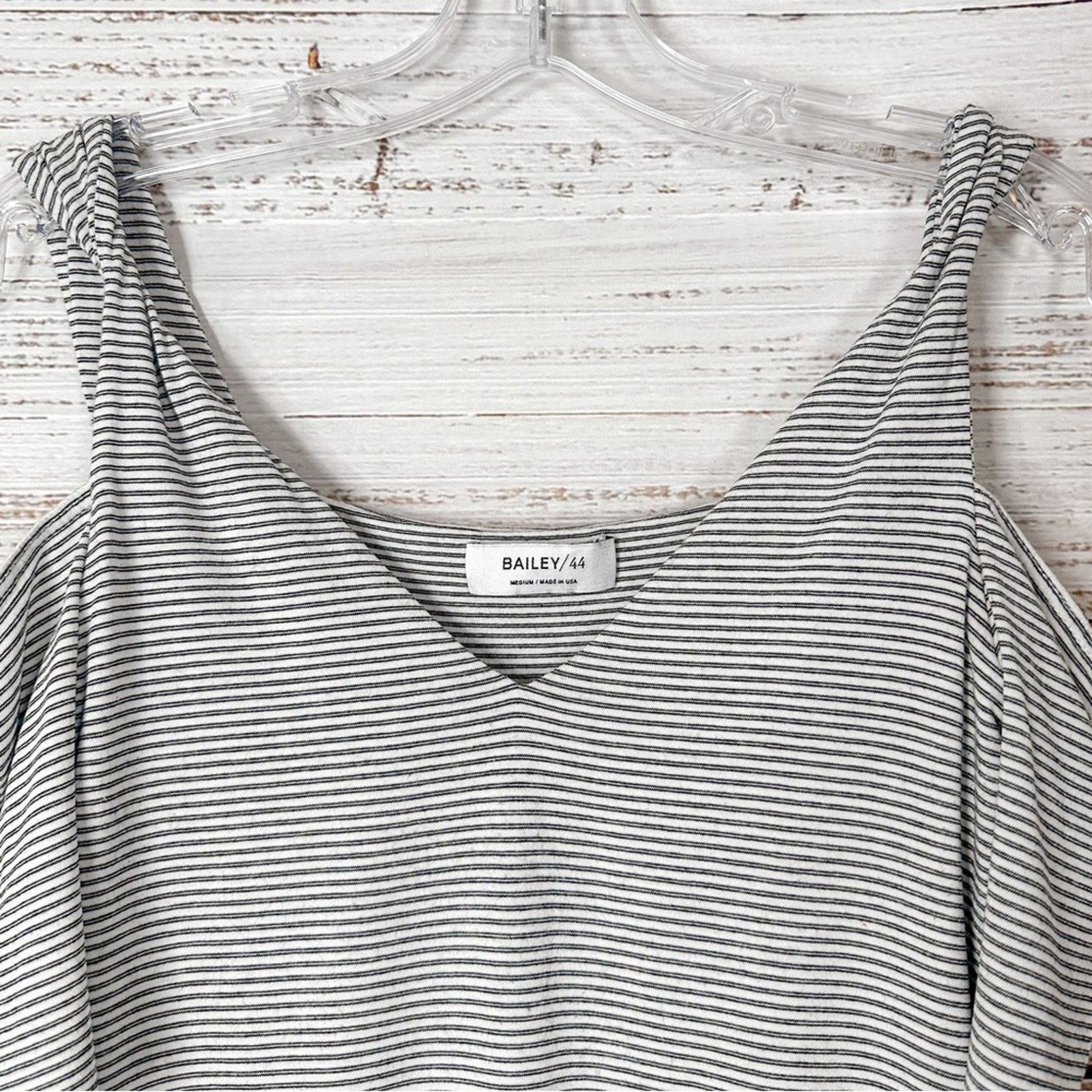 Bailey 44 Bailey 44 Cold Shoulder Stripe Top, EUC, Medium, MSRP $128 Size M / US 6-8 / IT 42-44 - 3 Thumbnail