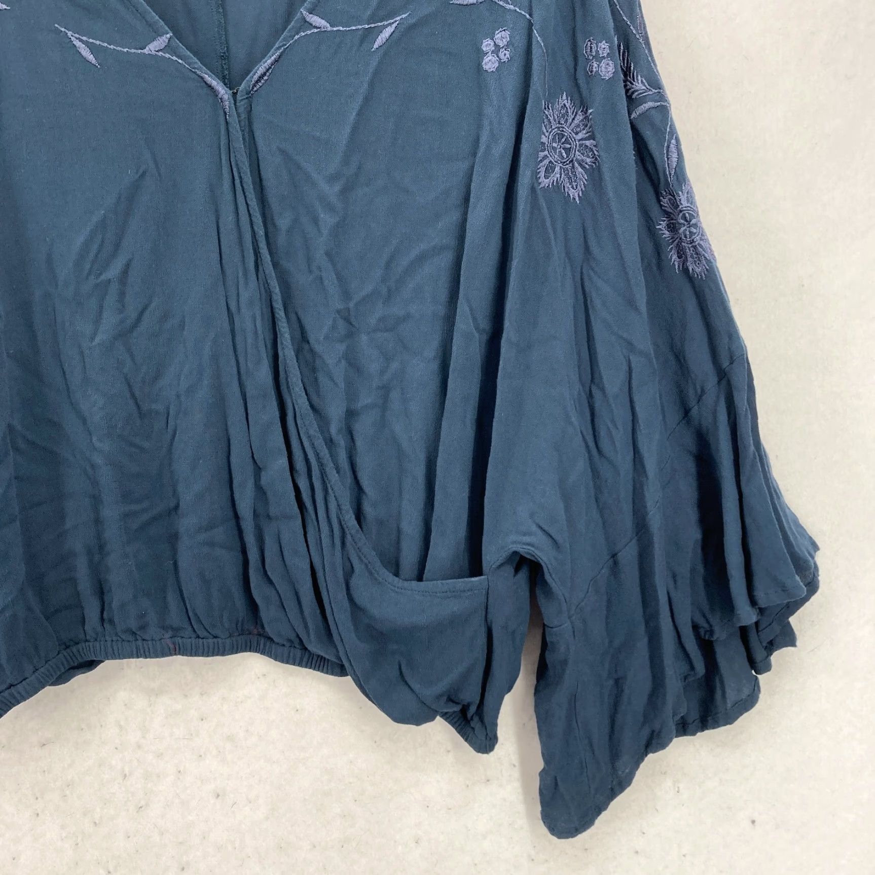 Lucky Brand Lucky Brand Blouse 1X Blue Embroidered Boho Peasant Top Bell Sleeve Flowy Y2K Shirt Womens 1X Blue Embroidered Boho Peasant Top Bell Sleeve Y2K Size XL / US 12-14 / IT 48-50 - 3 Thumbnail