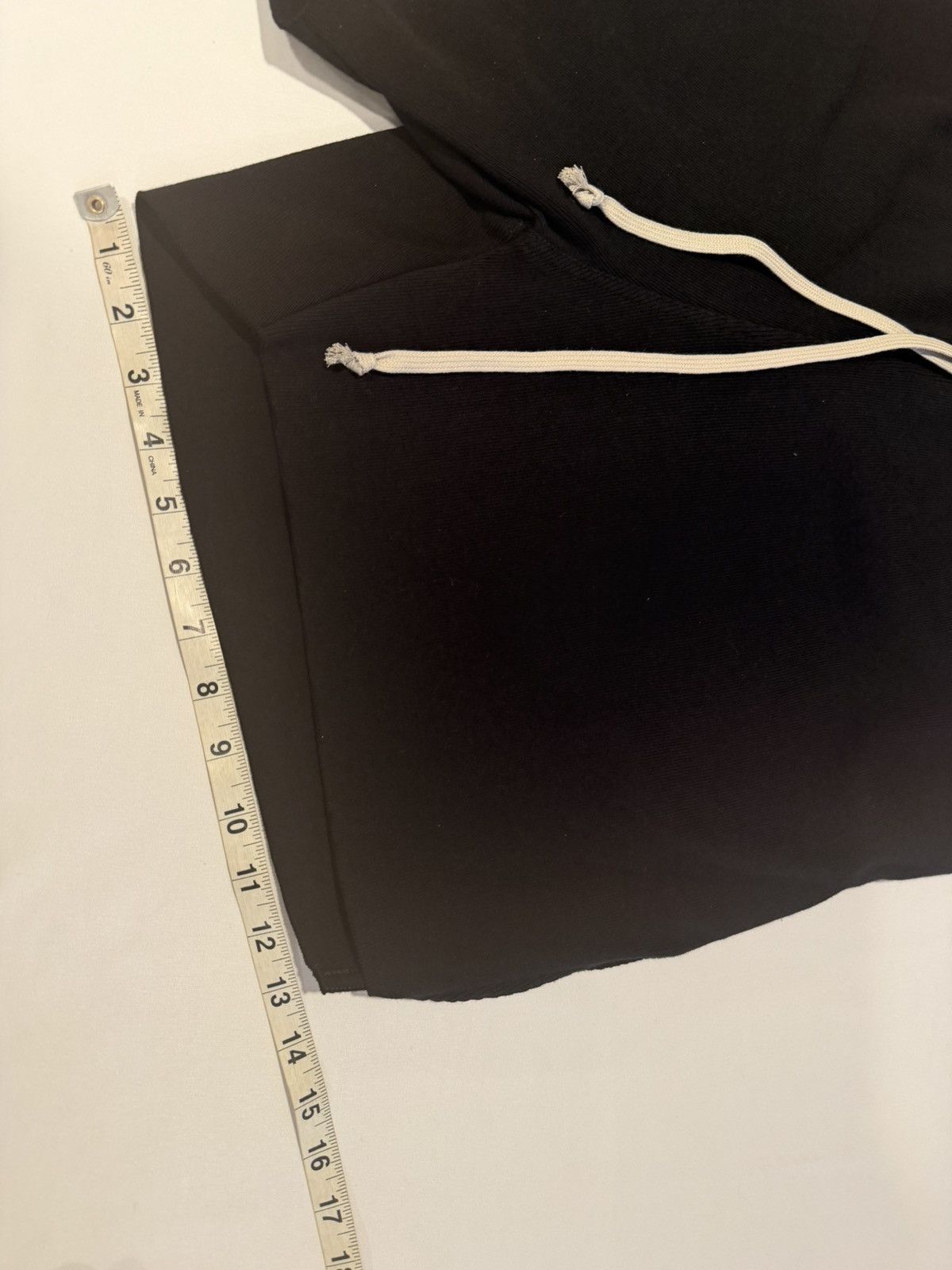 Rick Owens Rick owens mens shorts. 52/36. $790 Size US 36 / EU 52 - 4 Thumbnail