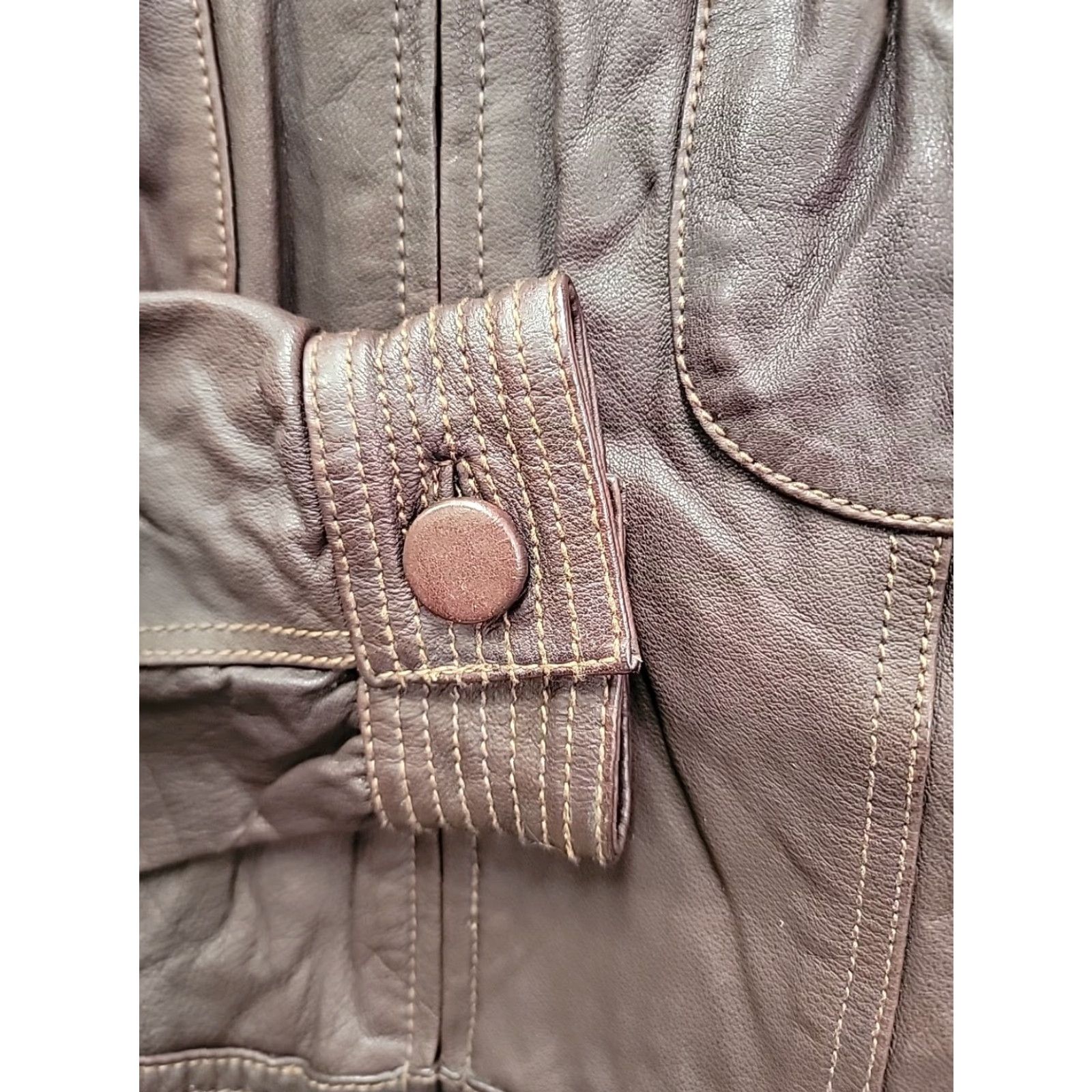Banana Republic Banana Republic Leather Jacket Women's M Brown Jacket Motorcycle Ladies Regular Zip Short Brown Distressed Leather 18 Chest 20 Length Travel Vintage? Size M / US 6-8 / IT 42-44 - 3 Thumbnail