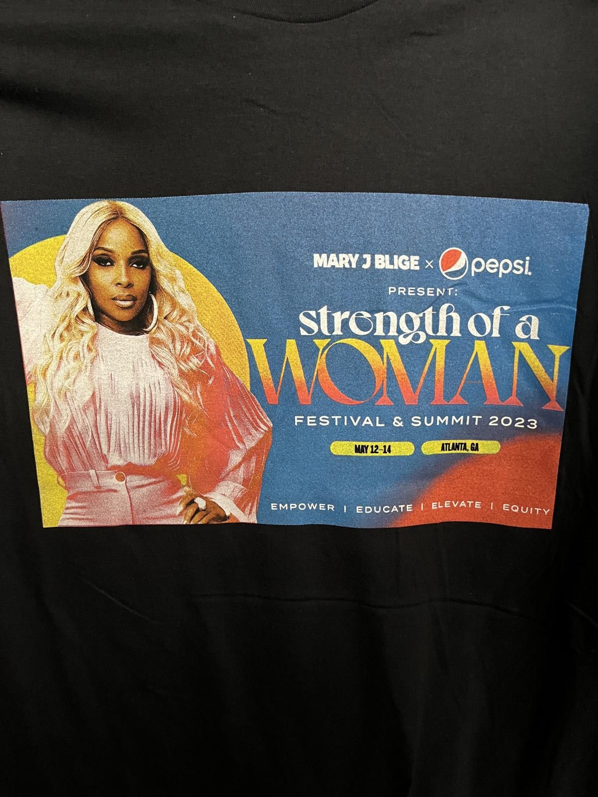Designer Mary J Blige T-shirt Pepsi Strength of Woman 2023 SOAW Fest Size US XL / EU 56 / 4 - 4 Thumbnail