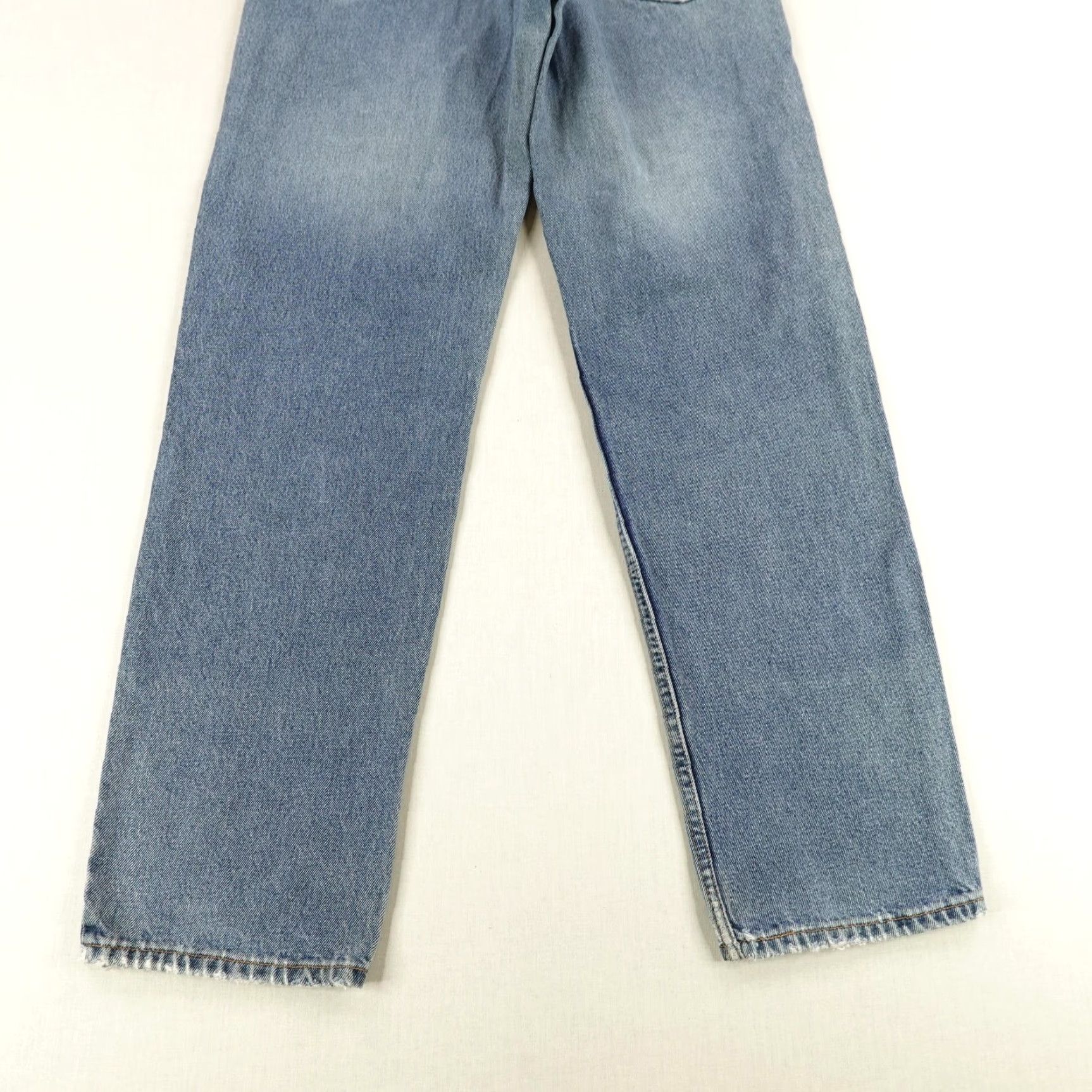 Levi's VINTAGE Levi's Jeans Mens 34 Waist 34 Inseam Blue Denim 550 Relaxed Fit Baggy 90s Pants Size US 34 / EU 50 - 6 Thumbnail