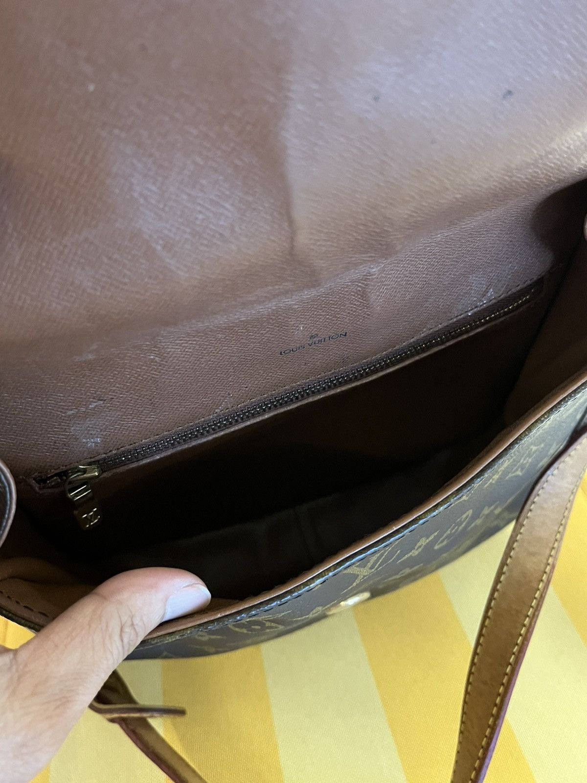 Louis Vuitton Louis vuitton saint cloud crossbody bag vintage Size ONE SIZE - 5 Thumbnail