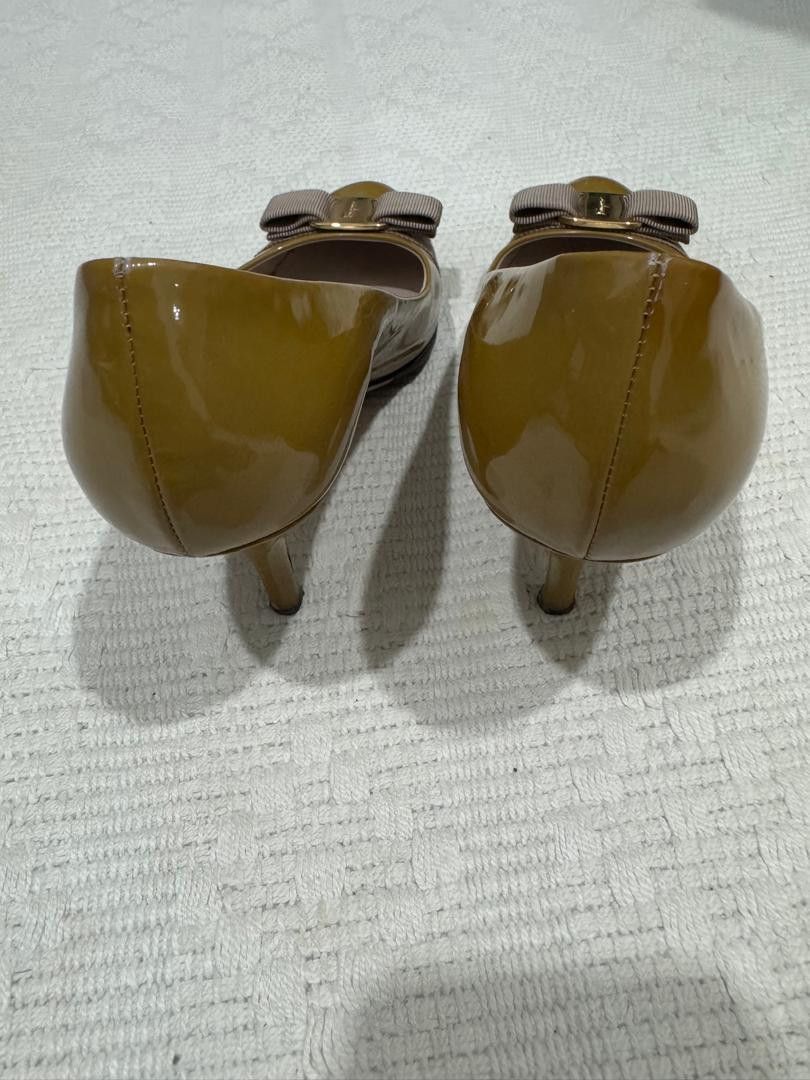 Salvatore Ferragamo Vintage Salvatore Ferragamo Heels Size US 7.5 / IT 37.5 - 14 Thumbnail