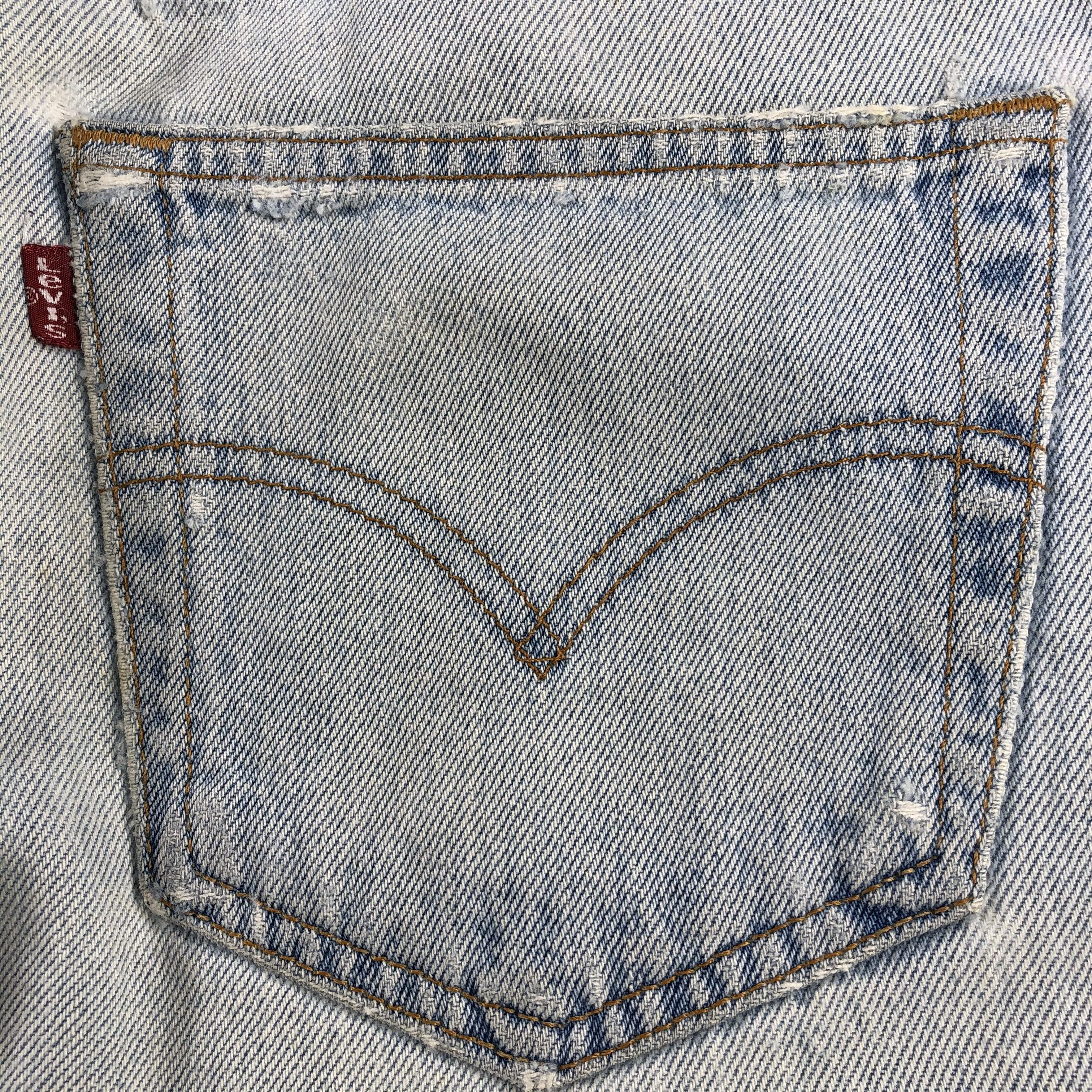 Levi's × Vintage Vintage 90s Light Wash Levis 501 Jeans-JM2148 Size US 33 - 8 Thumbnail