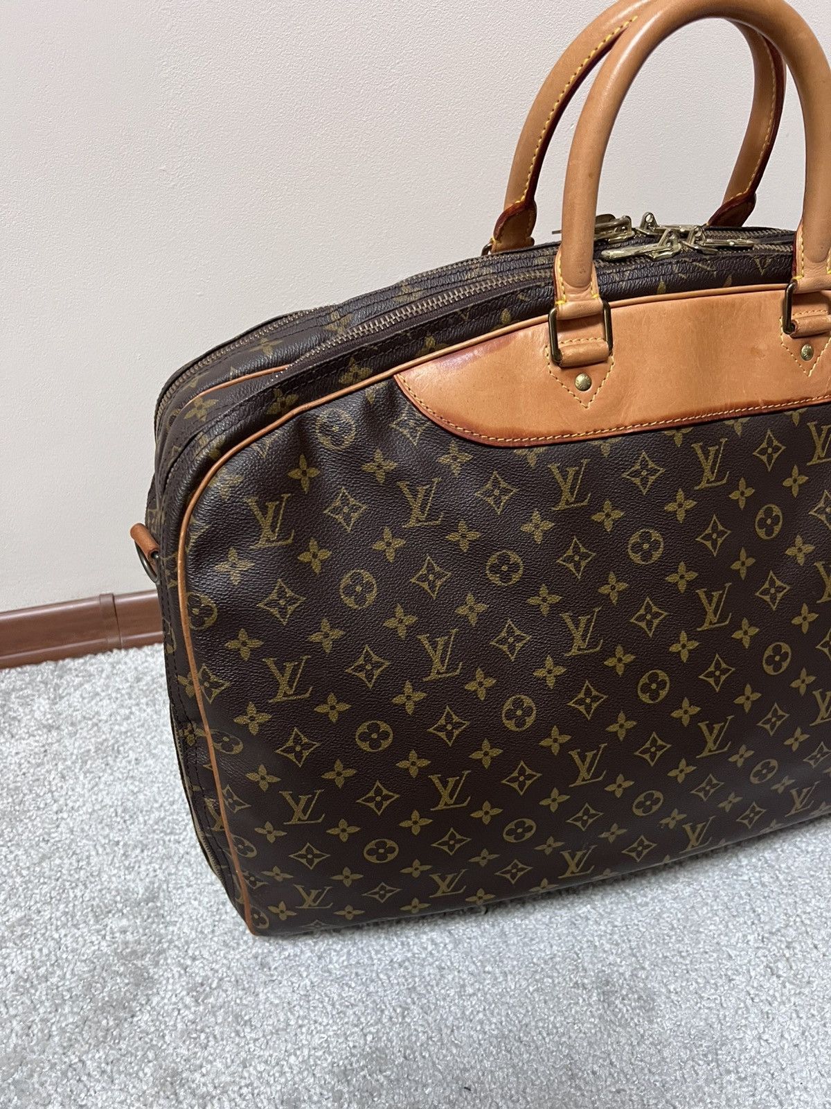 Louis Vuitton Louis Vuitton Alize 60 Monogram Travel Bag Size ONE SIZE - 4 Thumbnail