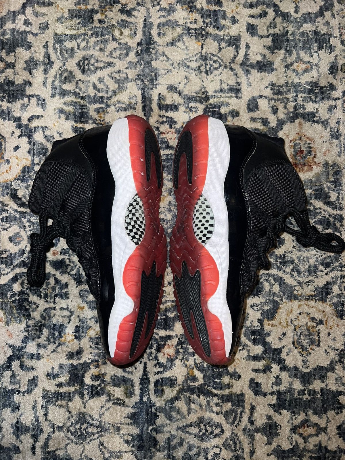 Jordan Brand × Nike Air Jordan Retro 11 Playoff Bred 2019 Sz 5.5Y Size US 5.5 / EU 38 - 2 Thumbnail