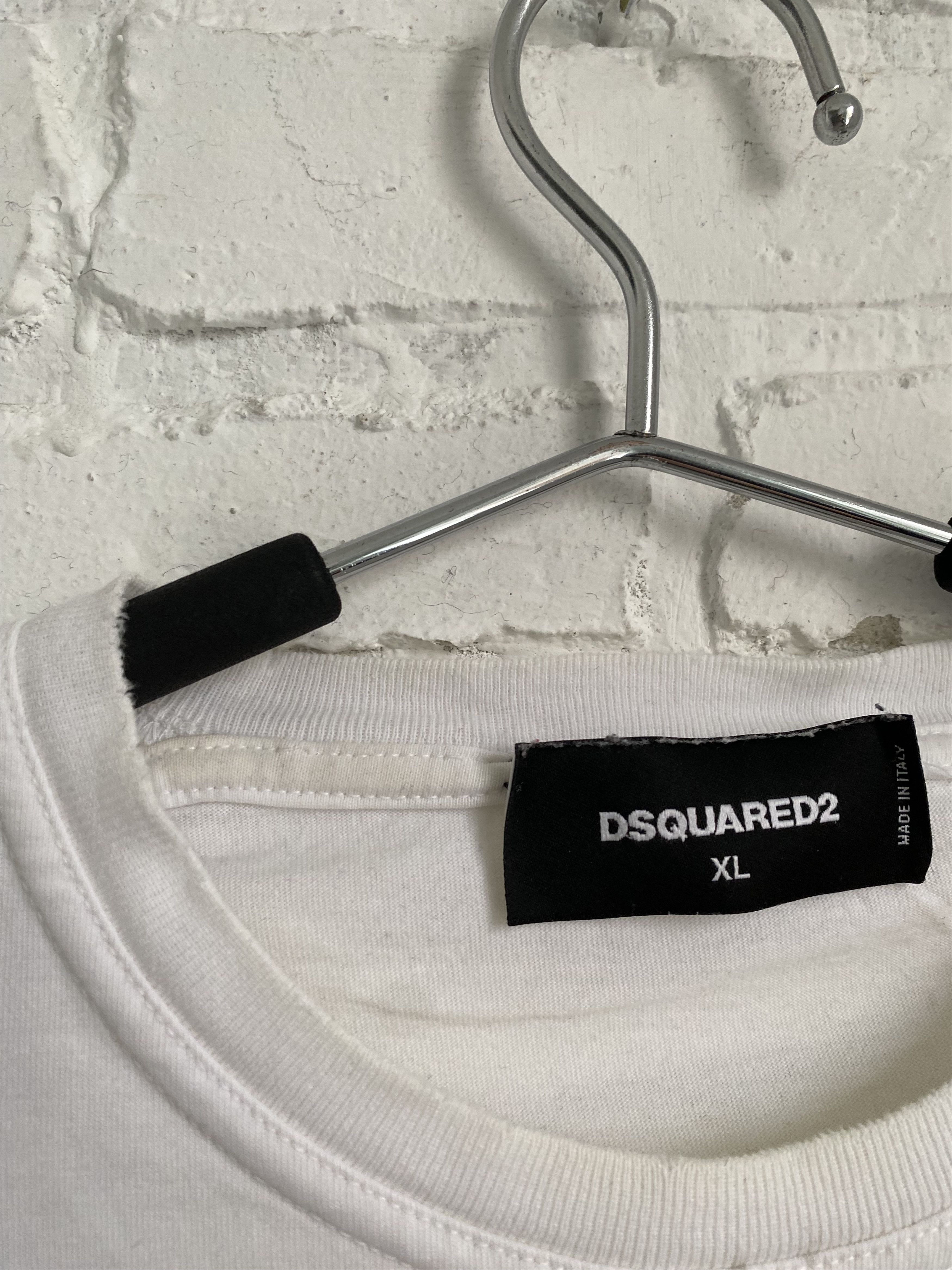 Dsquared2 Dsquared 2 D.2 Prisoner distressed t-shirt Size US L / EU 52-54 / 3 - 4 Thumbnail