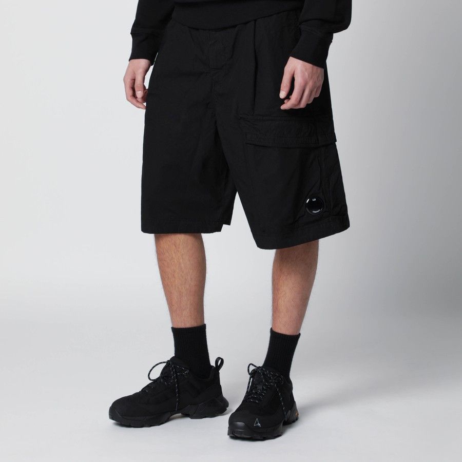 C.P. Company o1d2blof0226 Cotton Bermuda Shorts in Black Size US 30 / EU 46 - 3 Thumbnail