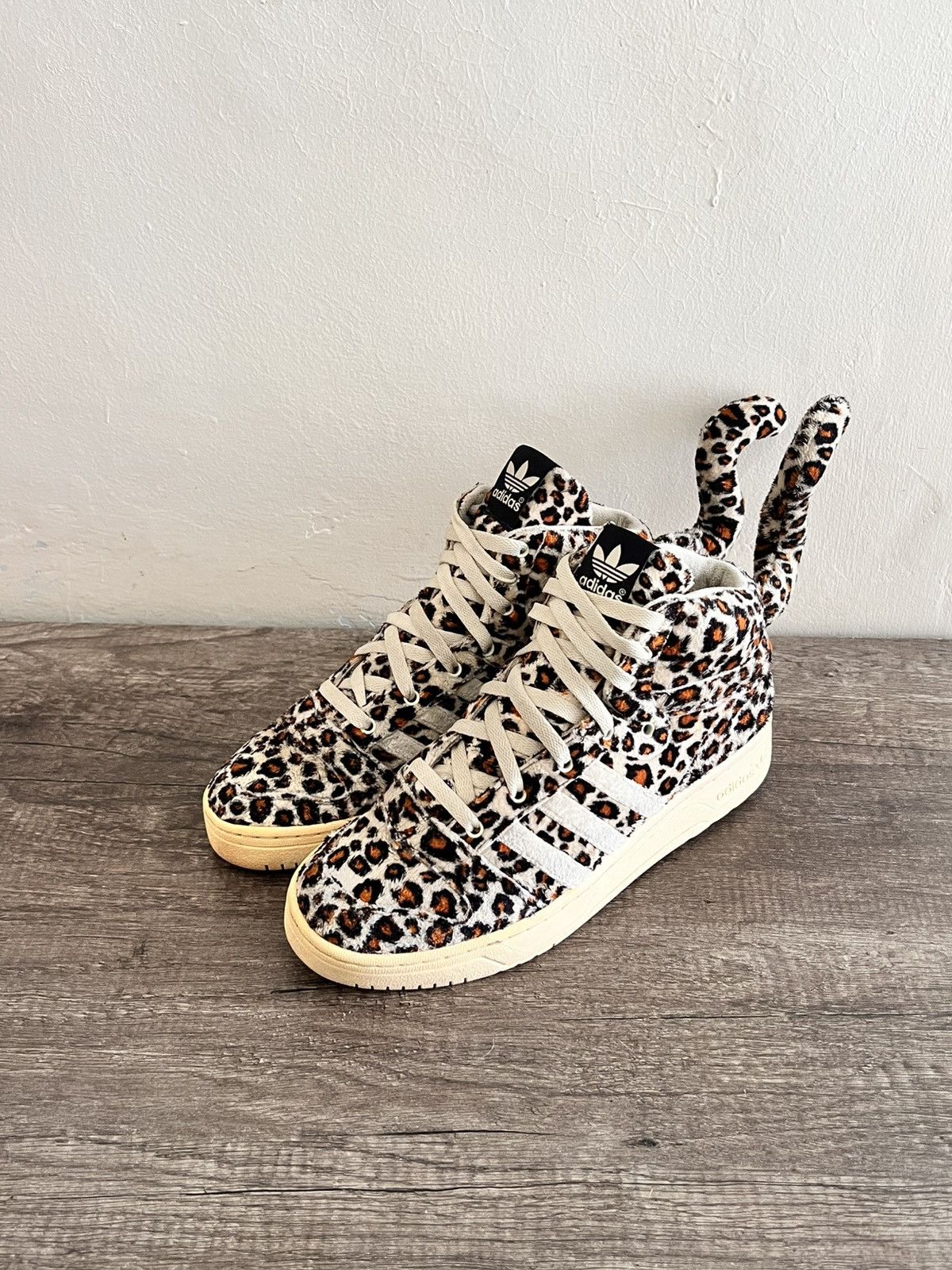 JS Leopard Tail Sandstorm.