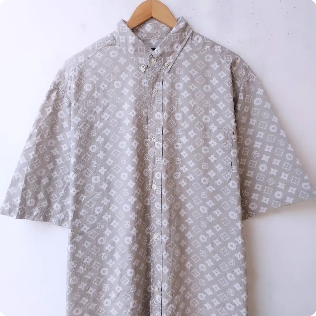 Stussy × Vintage Vintage 90's Stussy LV Monogram Button Shirt Size US XL / EU 56 / 4 - 2 Thumbnail